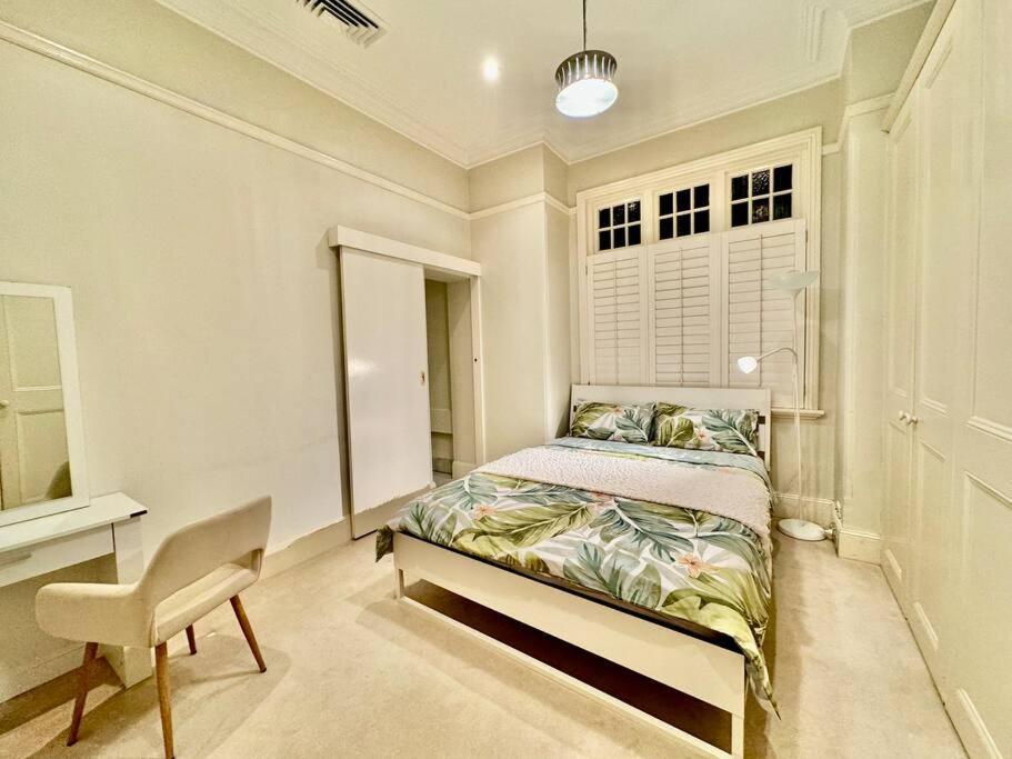 House 3 Bedrooms 2 Baths 2 Parkings In Mosman Sydney