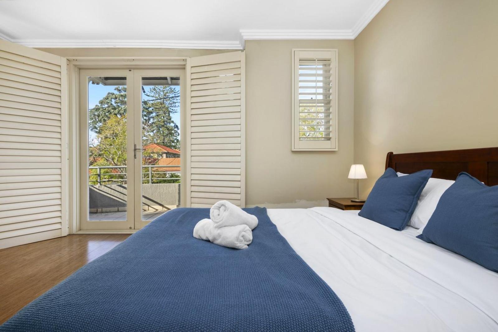 Chatswood 2-level Garden View & 3b2b