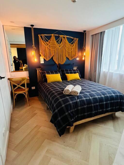 Nautical Living In Manly Apartment *