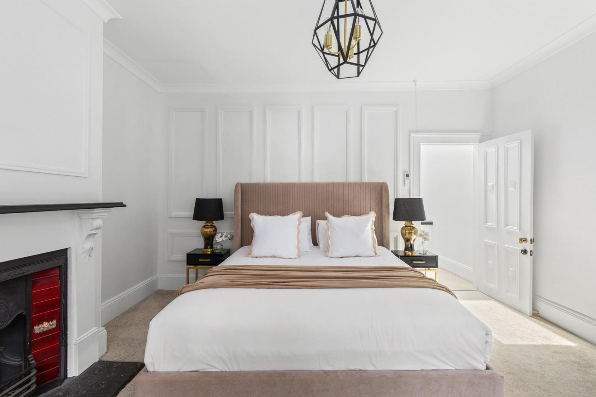 Holiday home Superb 3-bed Victorian Terrace By Darling Harbour *