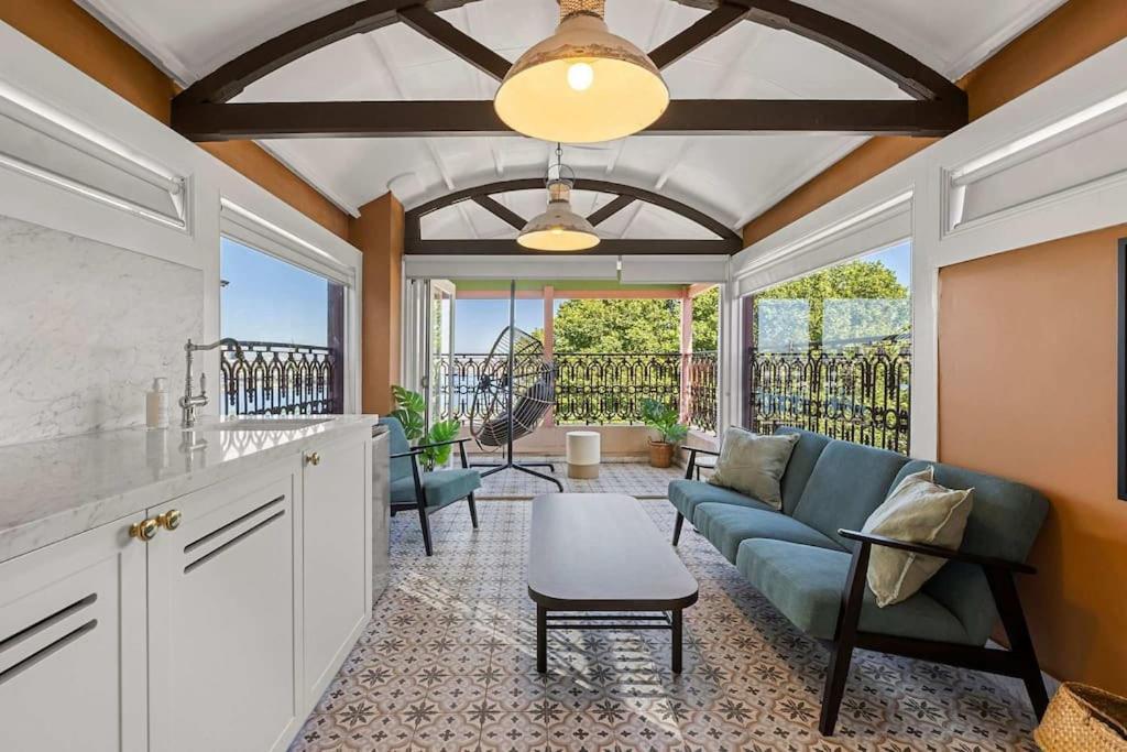 Apartment Elegant 6-bed With Harbour Views *