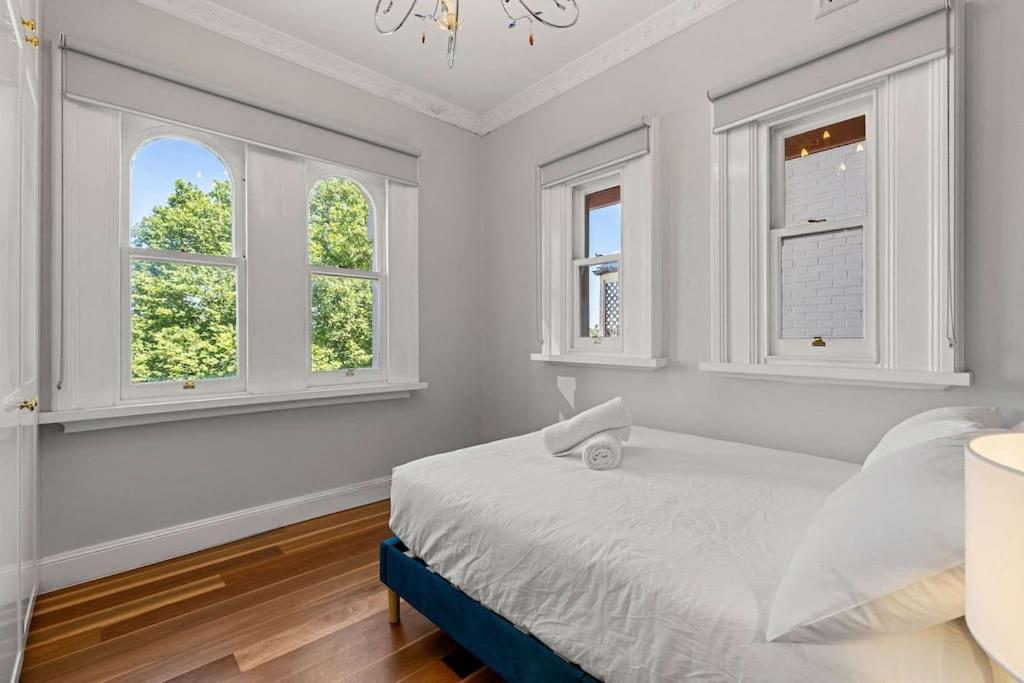 Apartment Elegant 6-bed With Harbour Views *