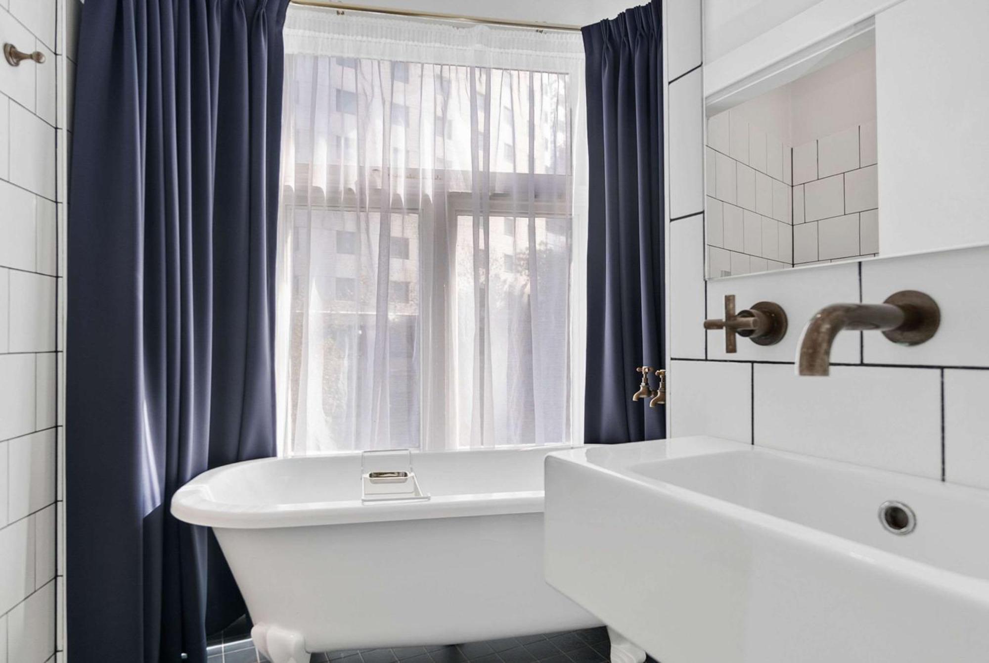 Hotel Harry, Ascend Collection