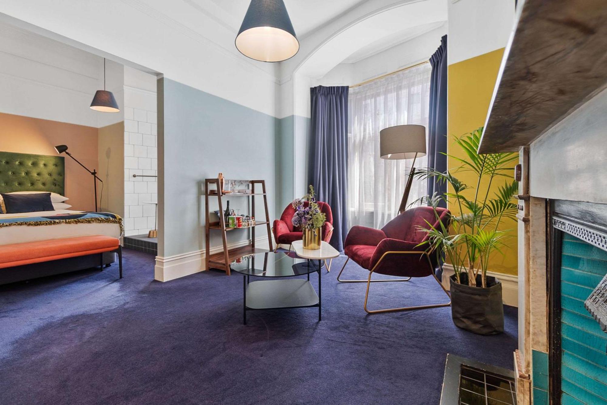 Harry, Ascend Collection 4* Sydney