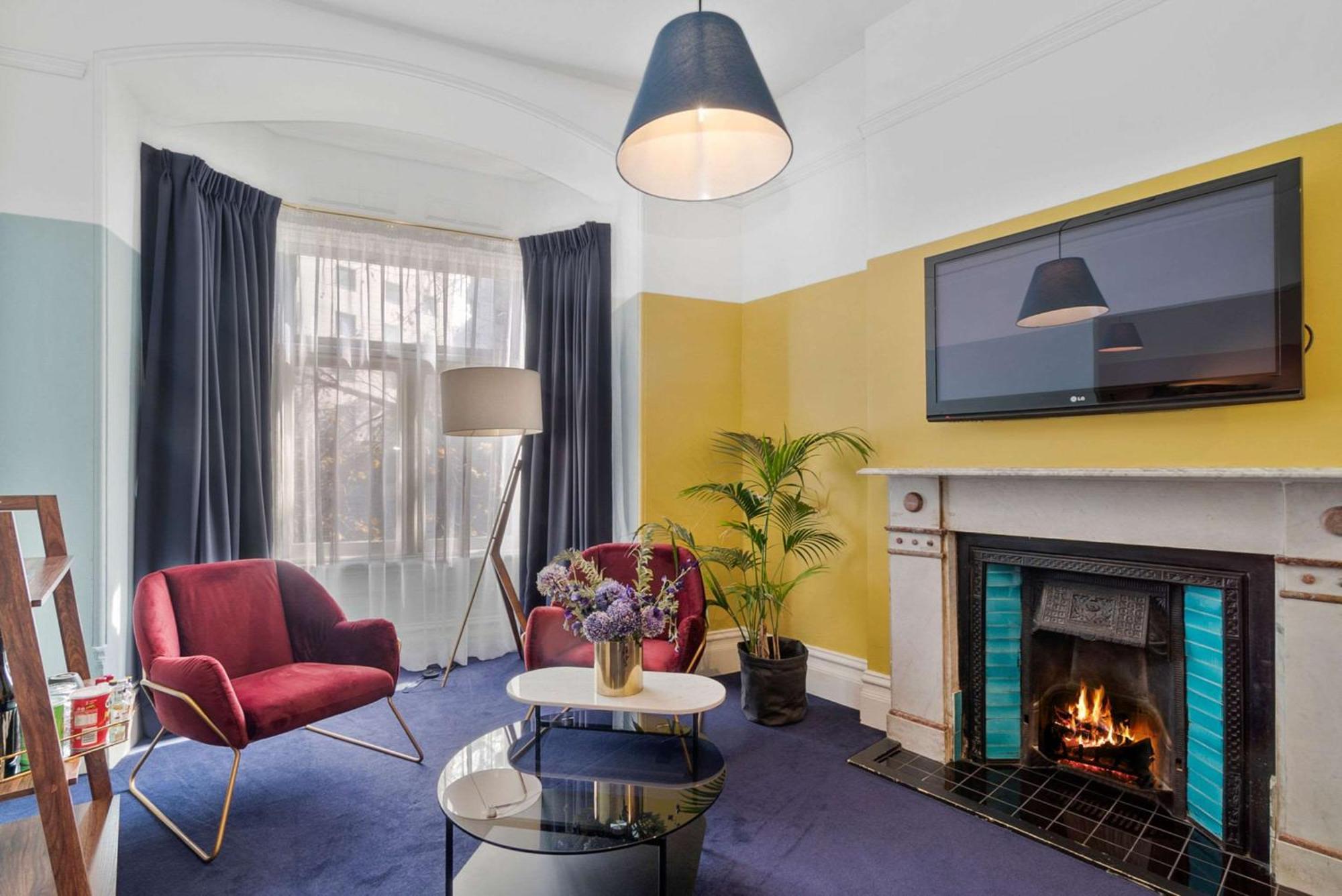 Harry, Ascend Collection 4* Sydney