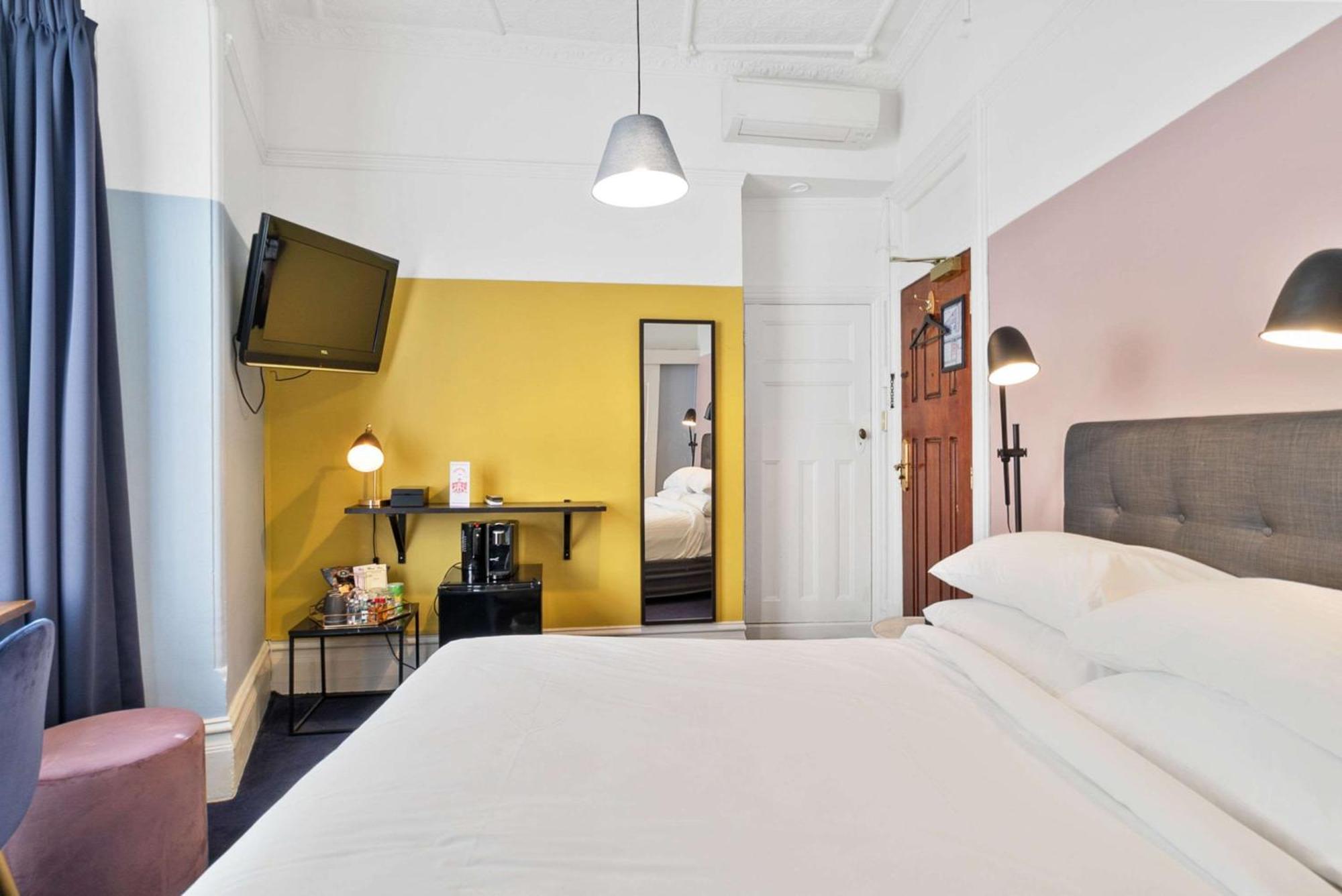 Harry, Ascend Collection Hotel
