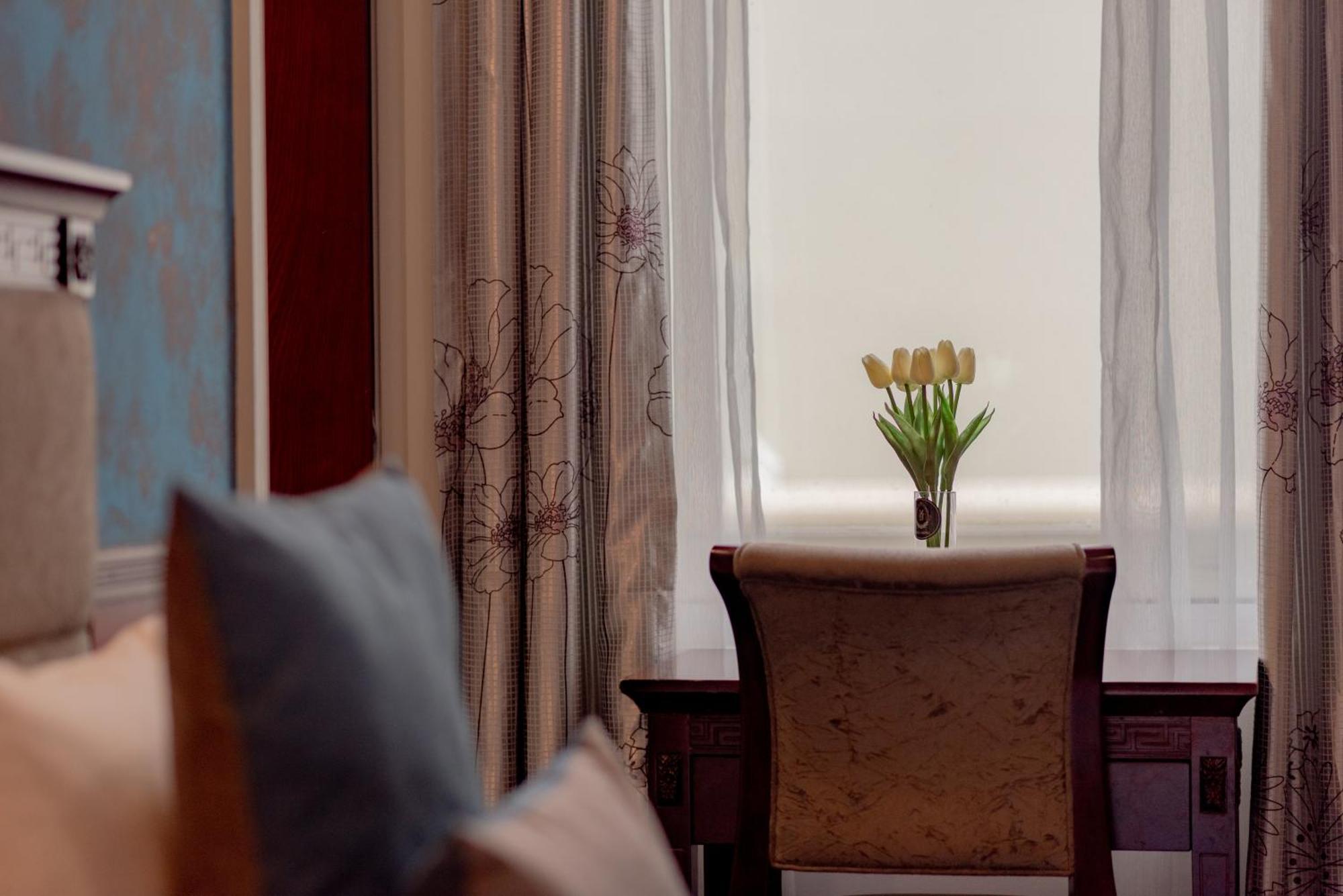 Yehs Cbd Hotel