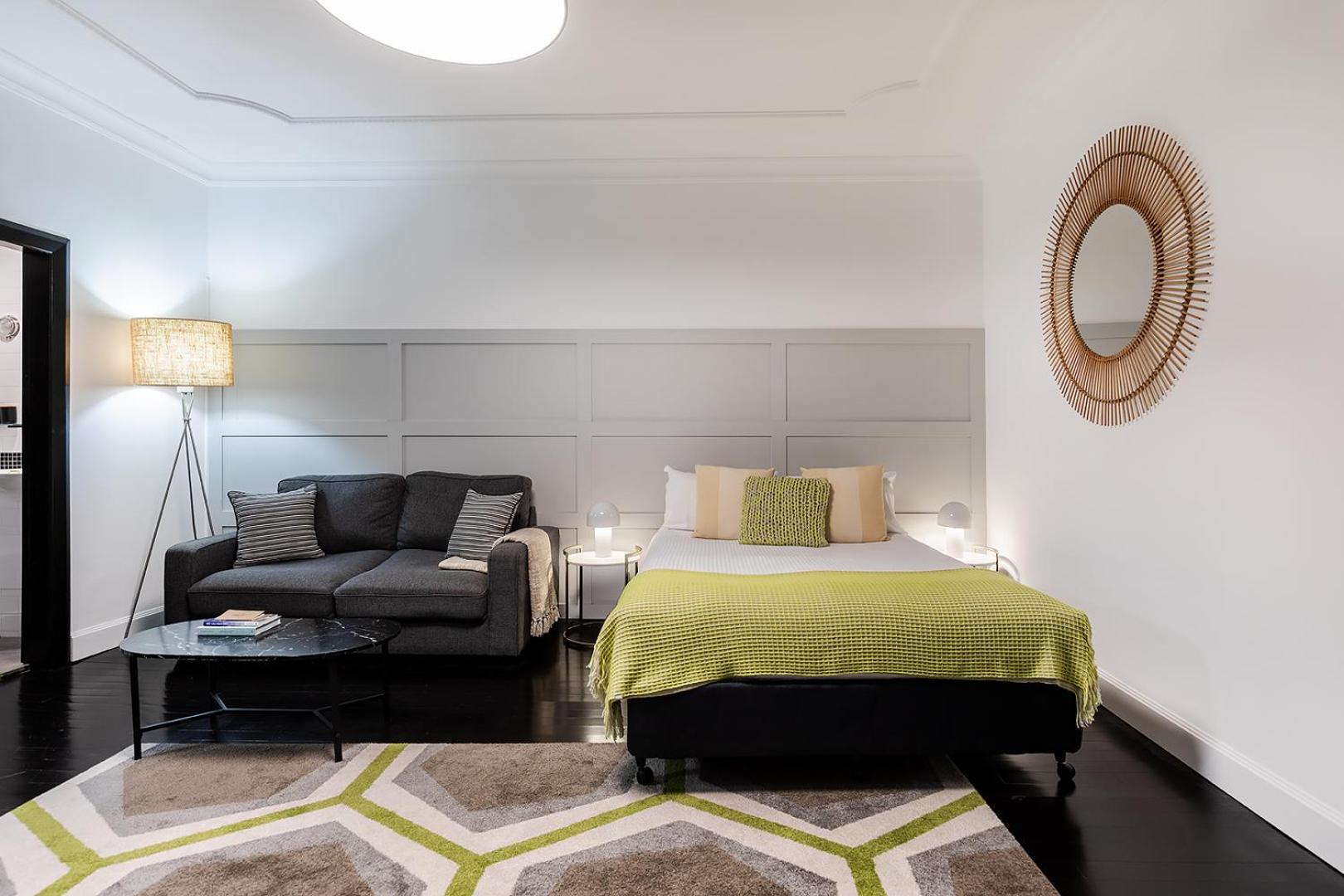 Regents Court 4*