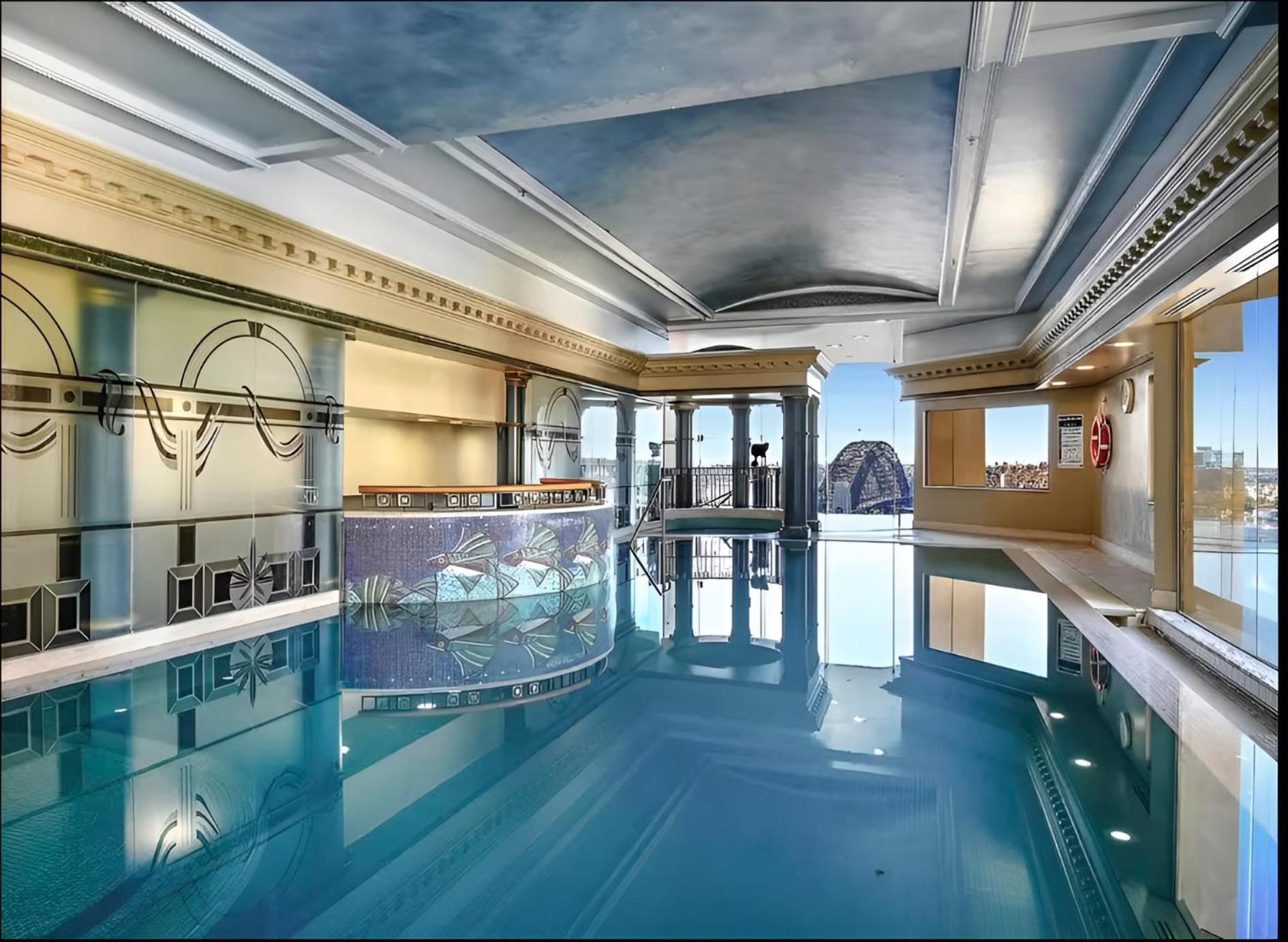 With Pool, Sauna & Gym *