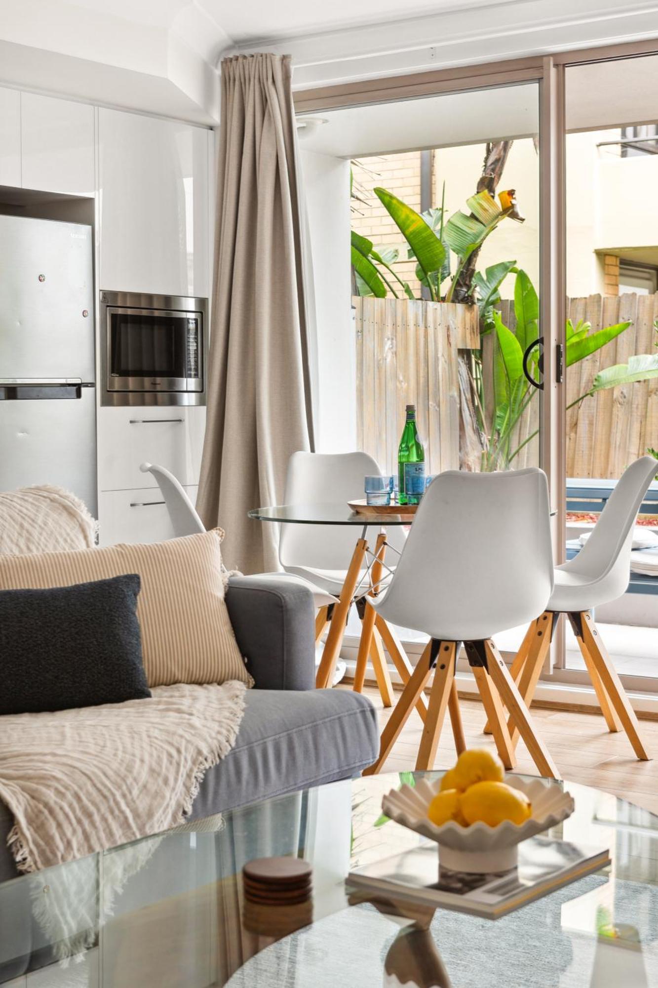 Manly Chic - A Breezy Beachside