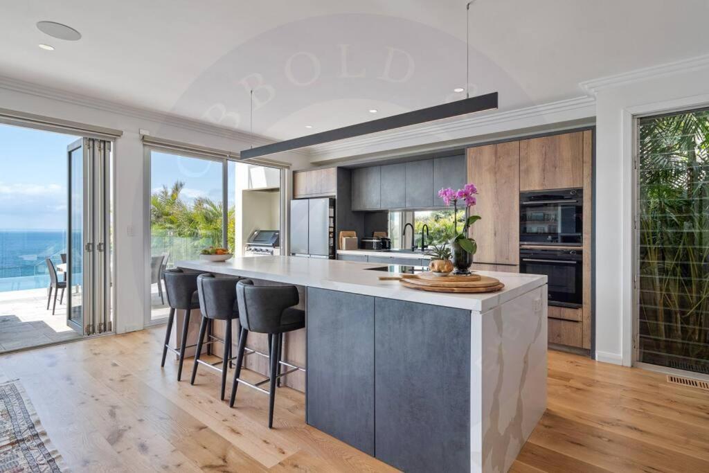 Lola Villa Sydney