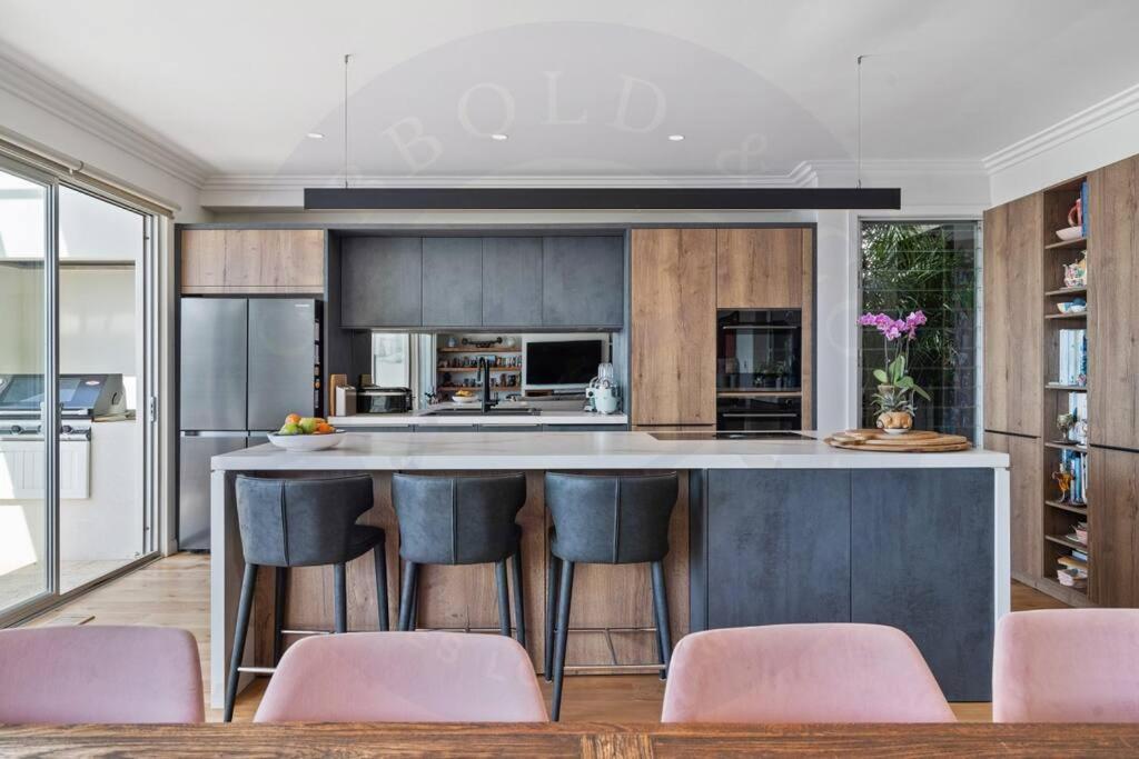 Villa Lola