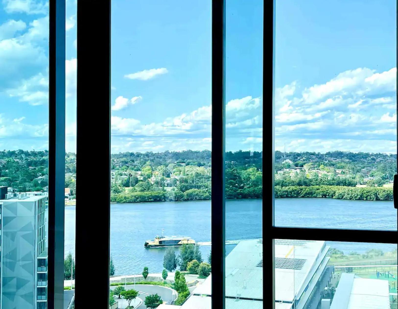Sensational Waterview 2bed2baths -wifi Parking Apartment Sydney