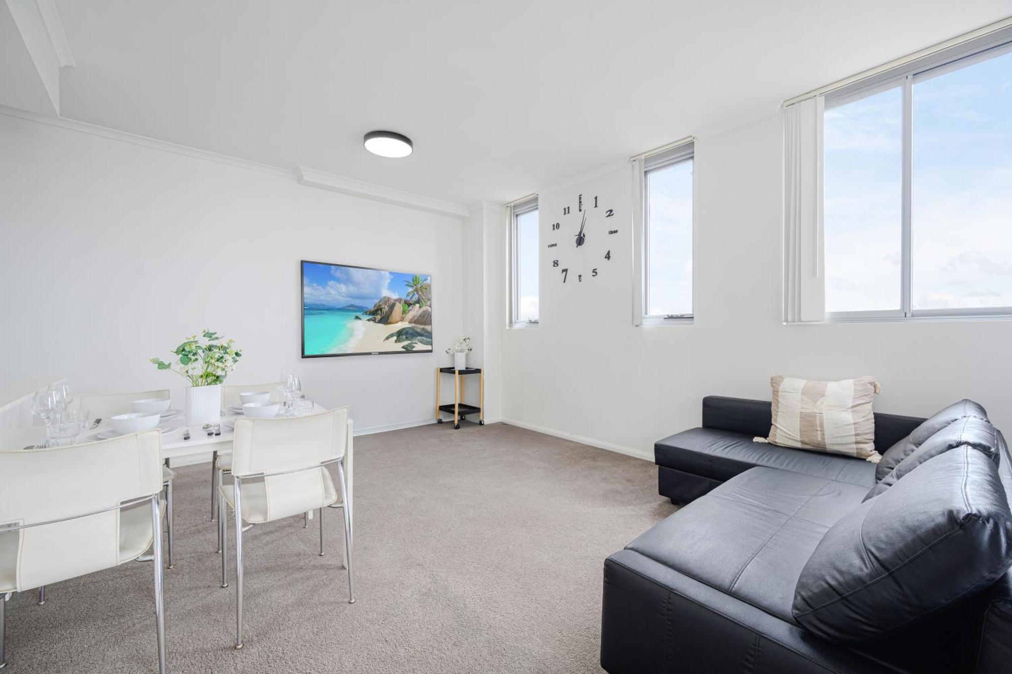 Apartment Canterbury Fashion 2br Steps To Train & Woolworths Sydney