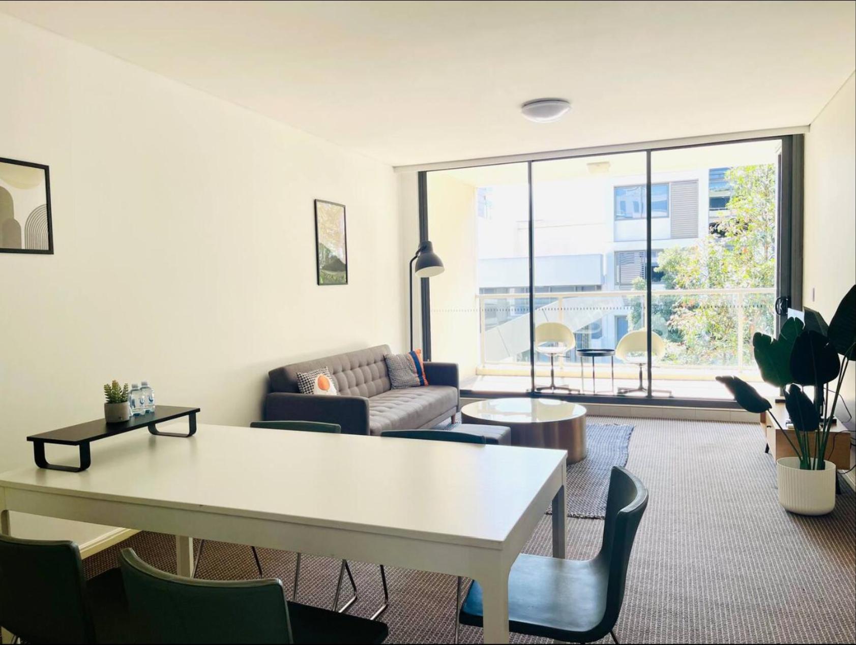 Cozy Zetland 2 Bedroom With Pool, Gym And Parking Apartment *