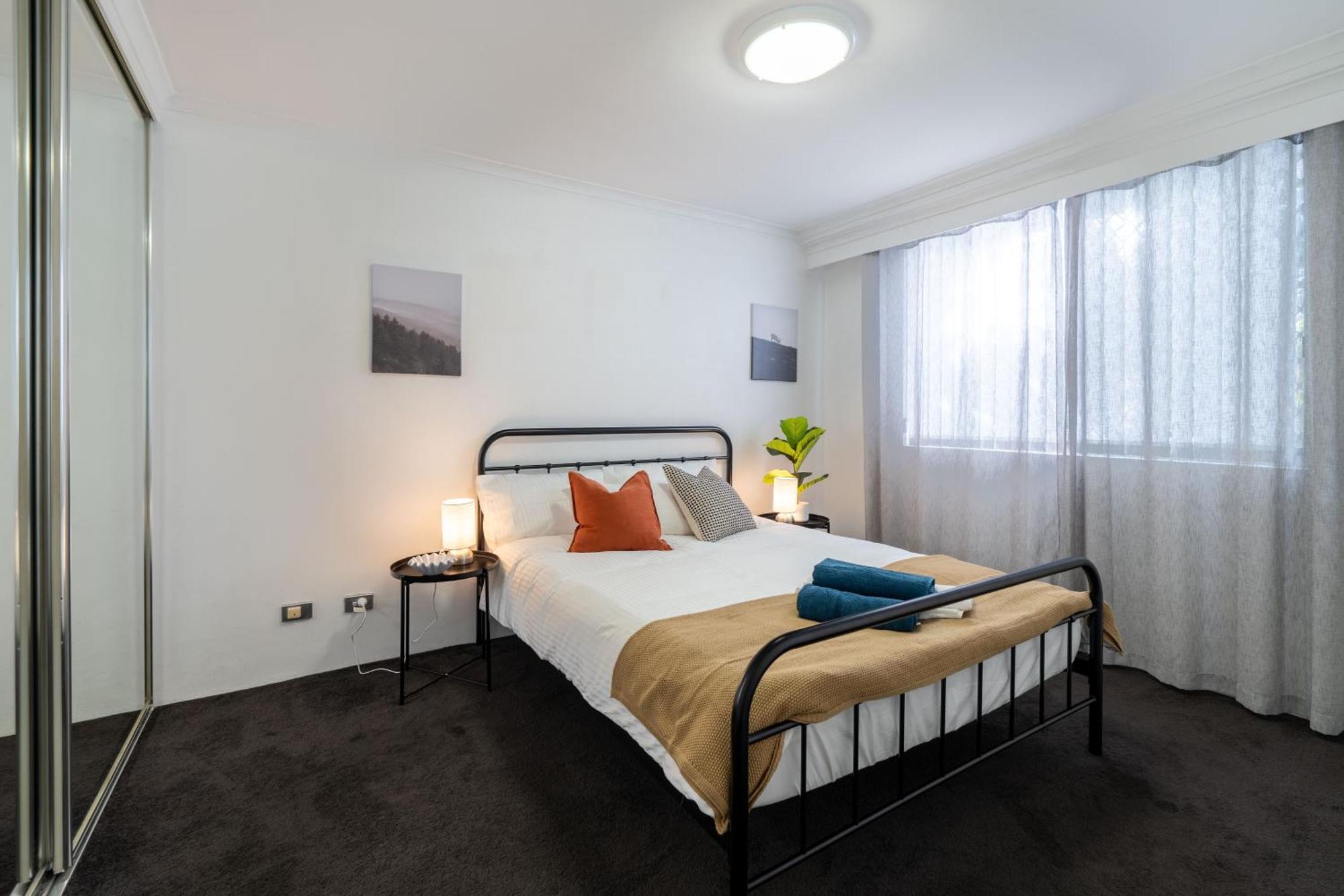 Spacious And Charming 2 Bedroom Rosebery Apartment Sydney