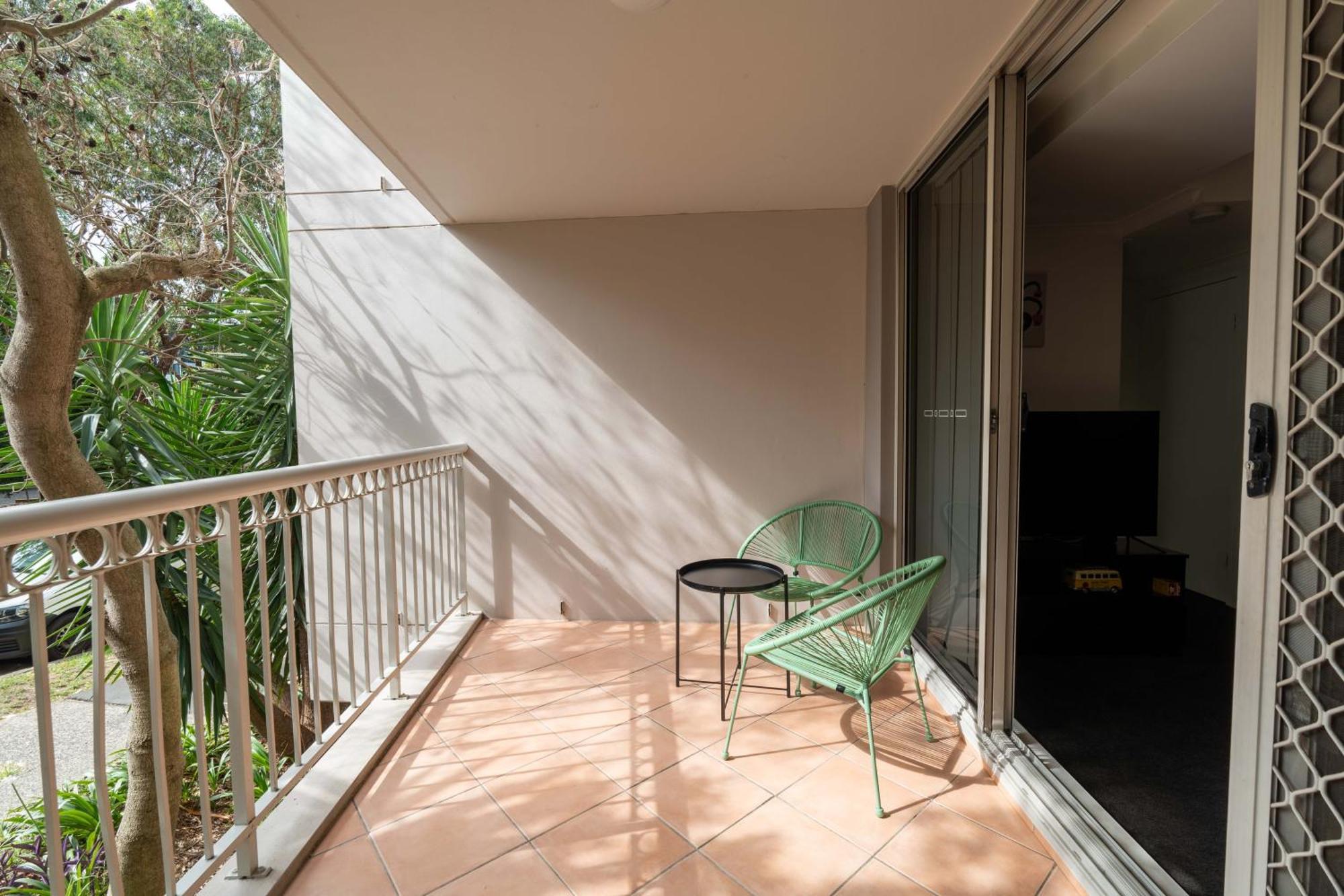 Spacious And Charming 2 Bedroom Rosebery