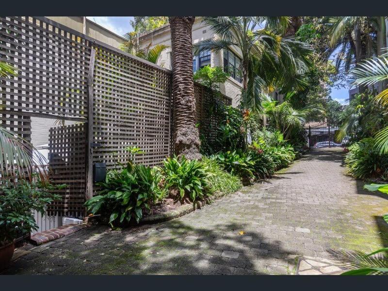 Secret Garden House In Apartment