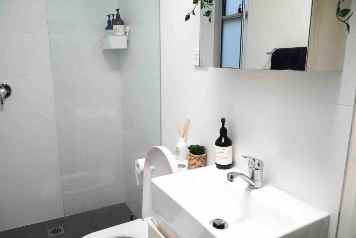 Simple And Tidy Small Surry Hills