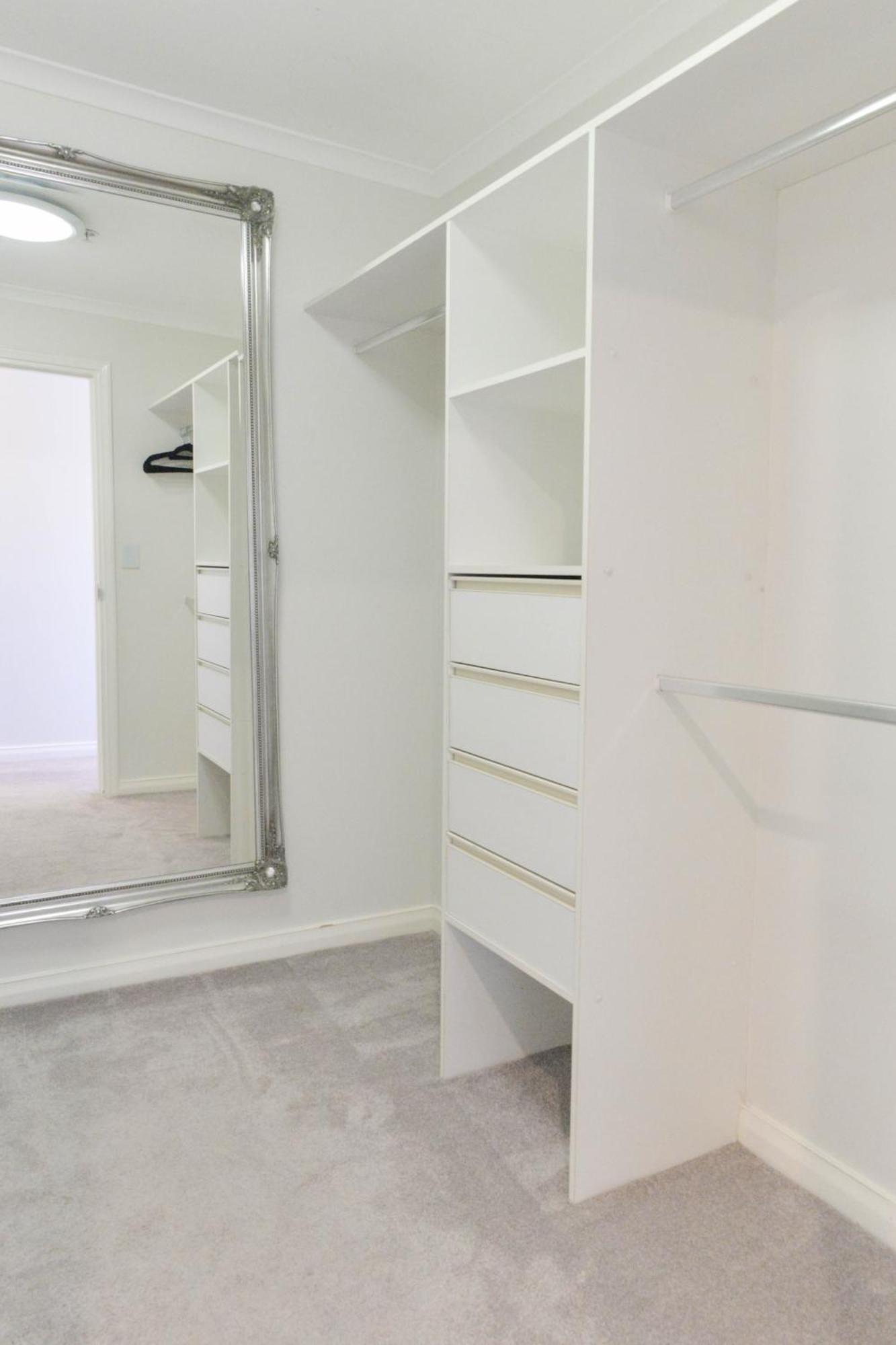 Stunning Darling Harbour View & Parking Apartment *