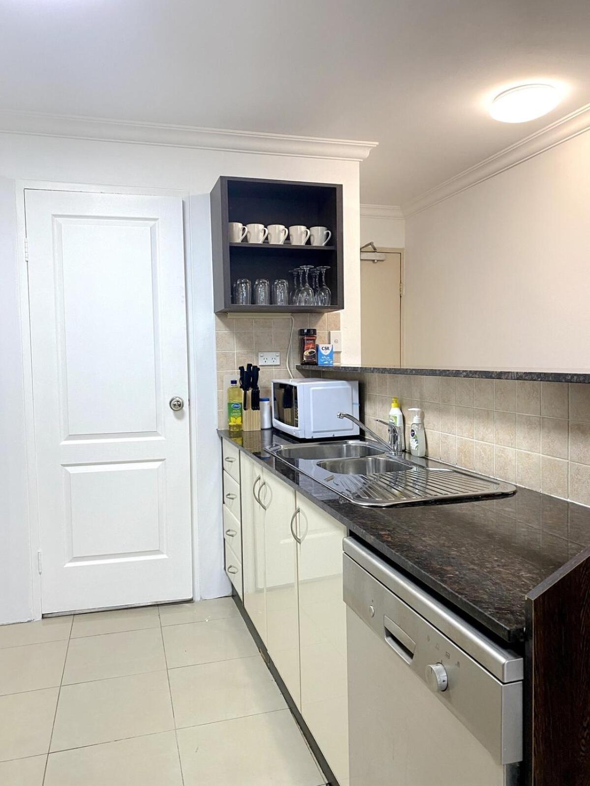 Apartment A Cozy 2b2b Near Airport & Train Station