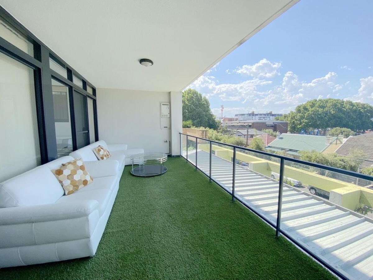 A Cozy 2b2b Near Airport & Train Station