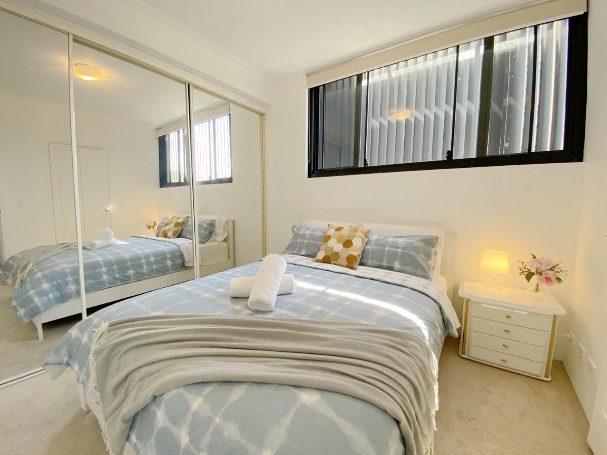 A Cozy 2b2b Near Airport & Train Station Apartment