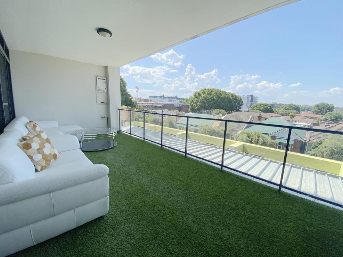 Apartment A Cozy 2b2b Near Airport & Train Station