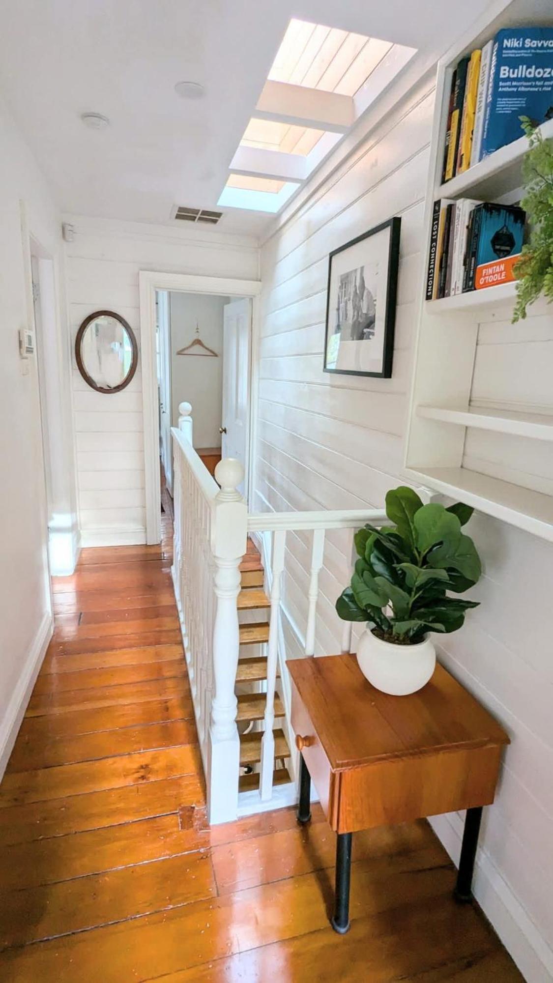Charm & History 3bdr Close To Harbour Views *