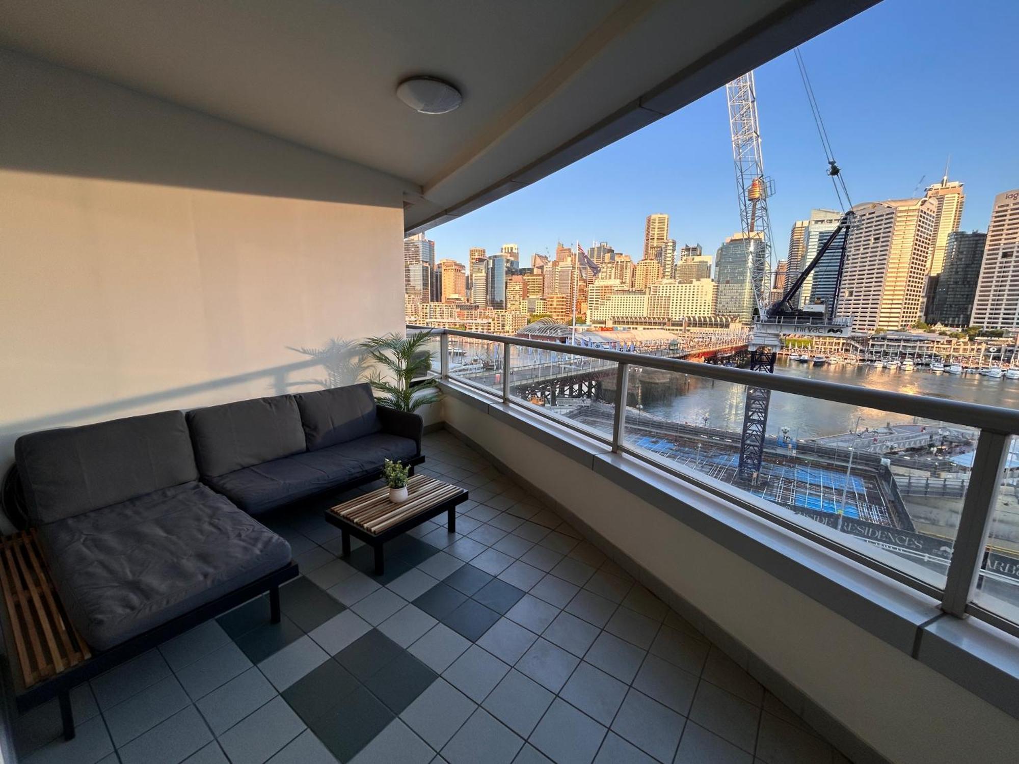 Apartment Fireworks, Views, Pool & Parking