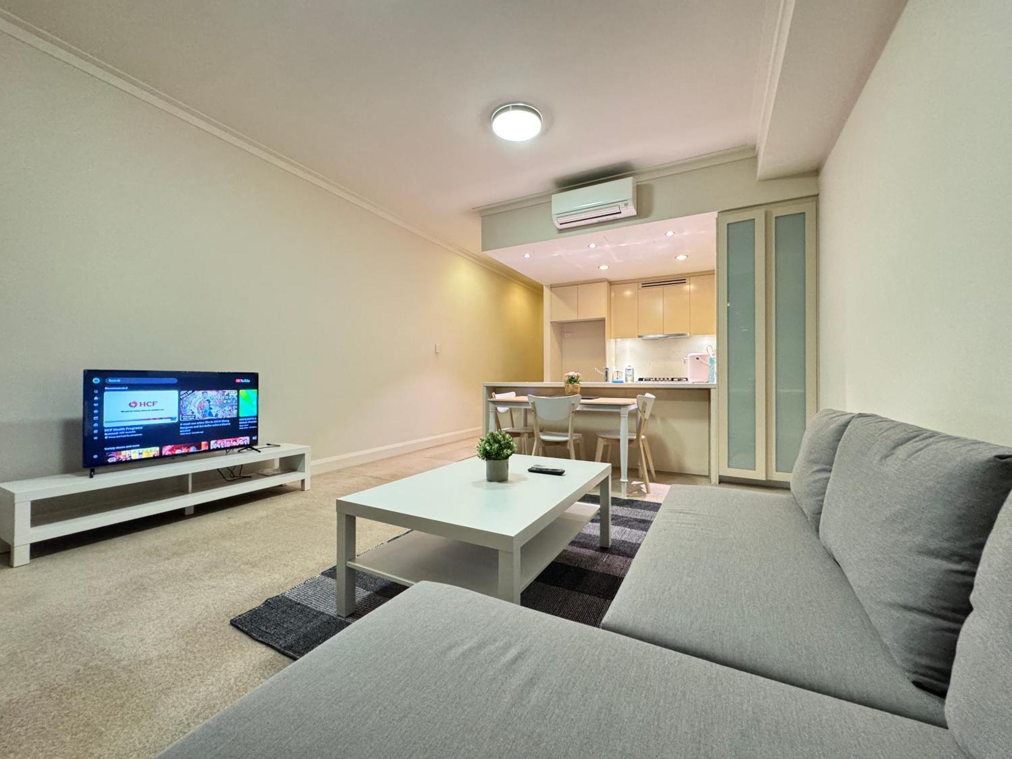 Cozy Stylish In Rhodes Apartment *
