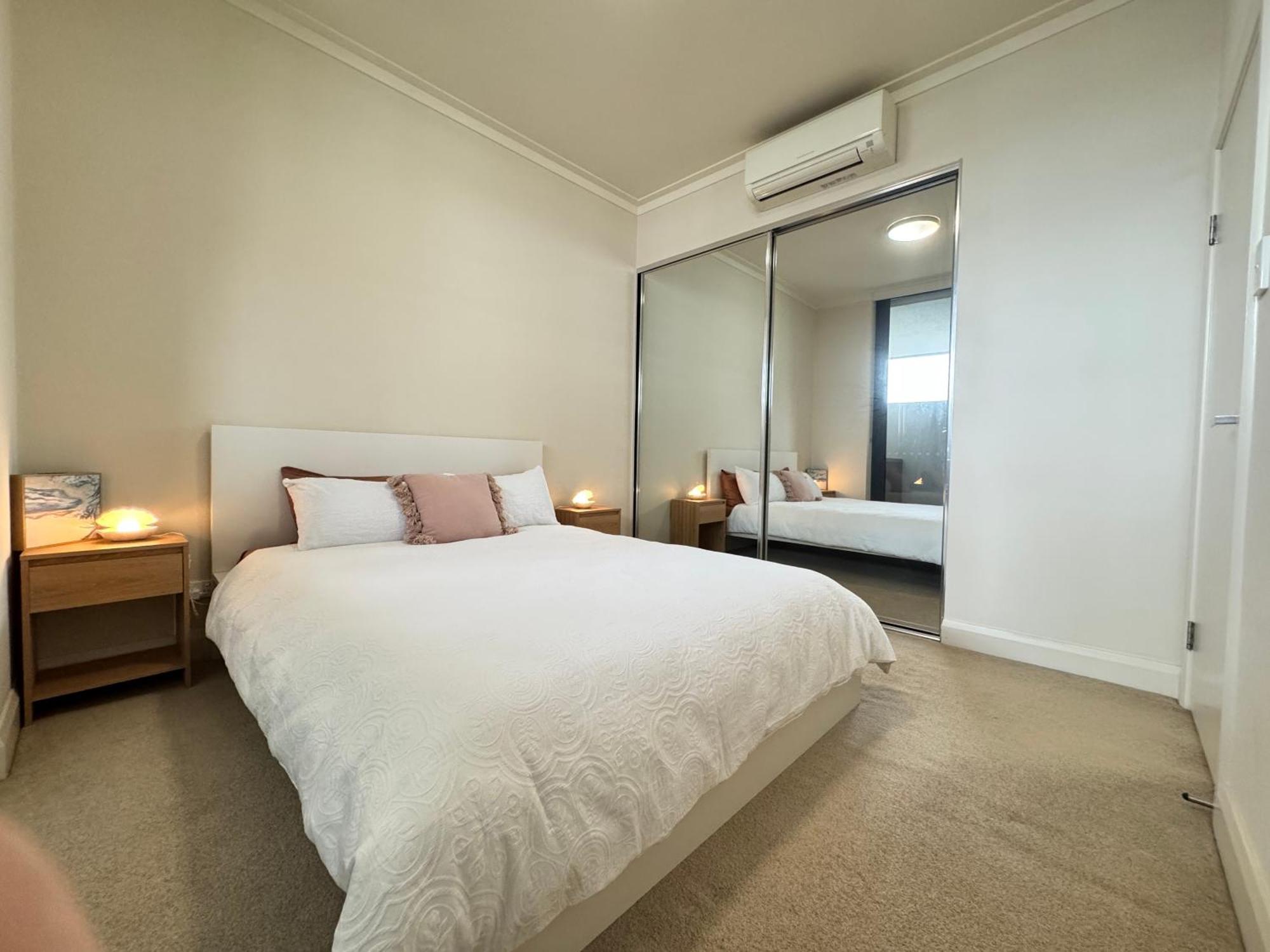 Cozy Stylish In Rhodes Sydney