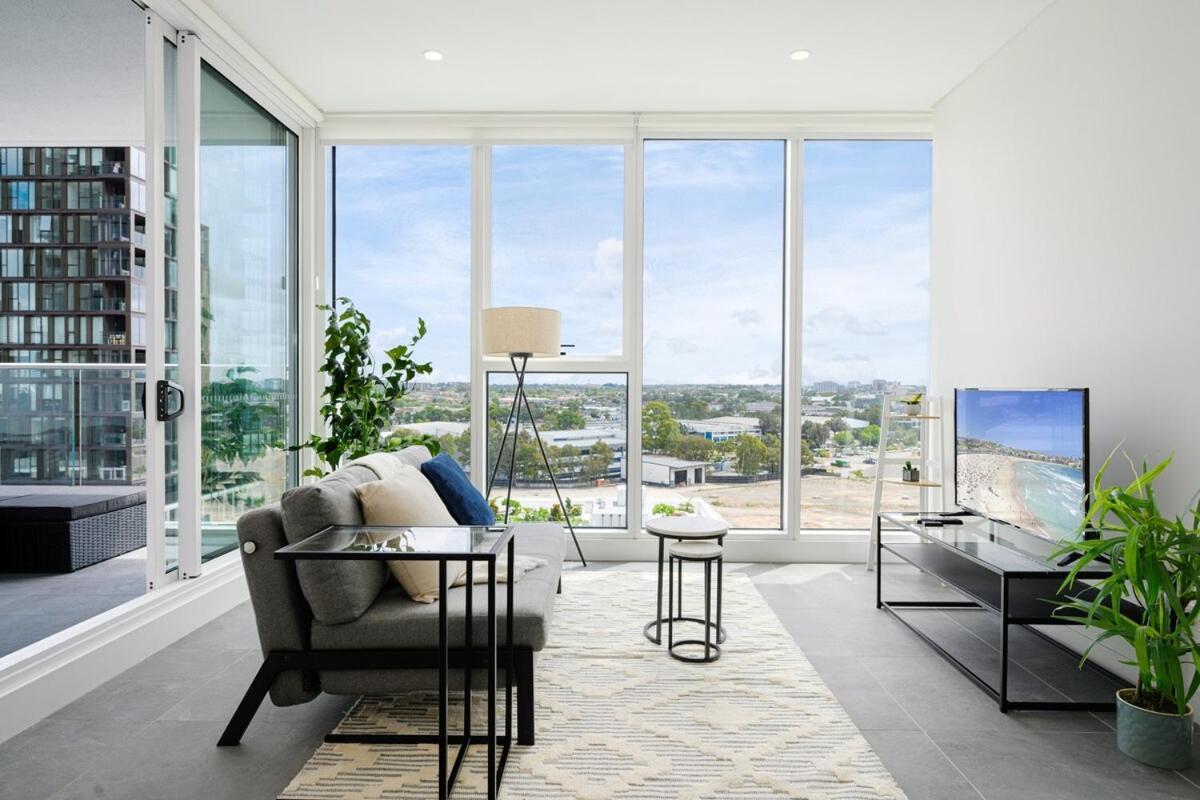 Olympic Park Modern Near Train Shops With Pool Apartment Sydney