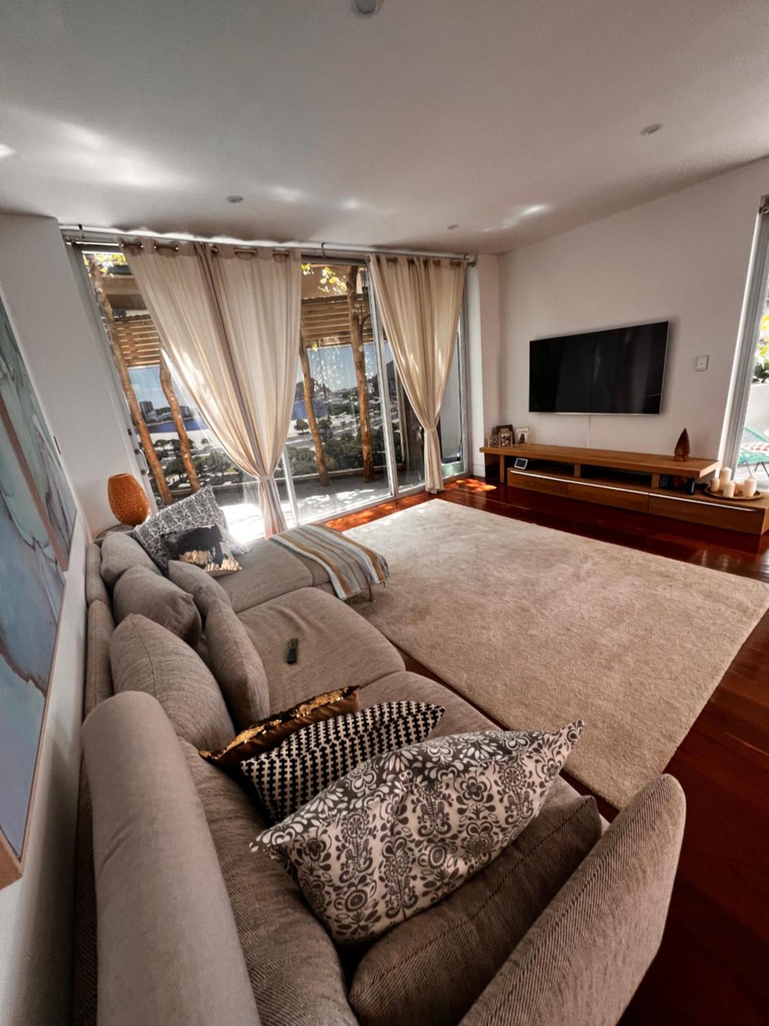 Bondi Stylish Bedroom Close To The Sydney