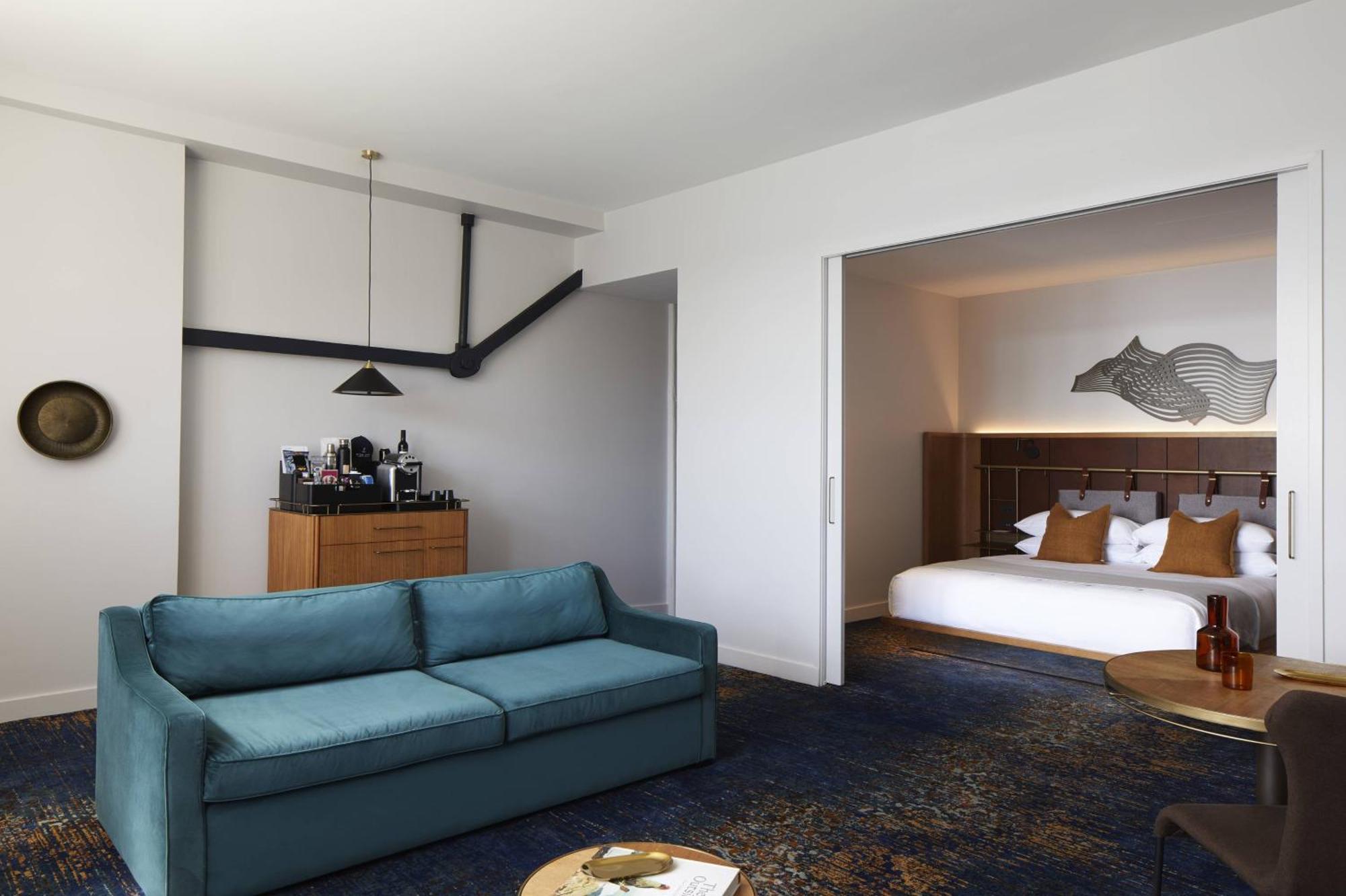 Pier One Harbour, Autograph Collection 5* Sydney