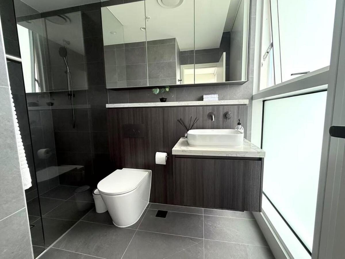 Apartment Olympic Park Gem 2 Bedroom -pool Gym Parking Sydney