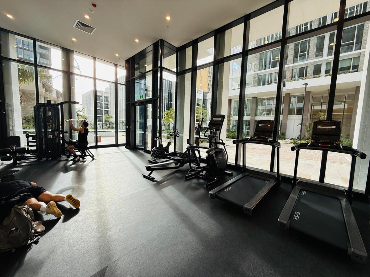 Olympic Park Gem 2 Bedroom -pool Gym Parking Apartment