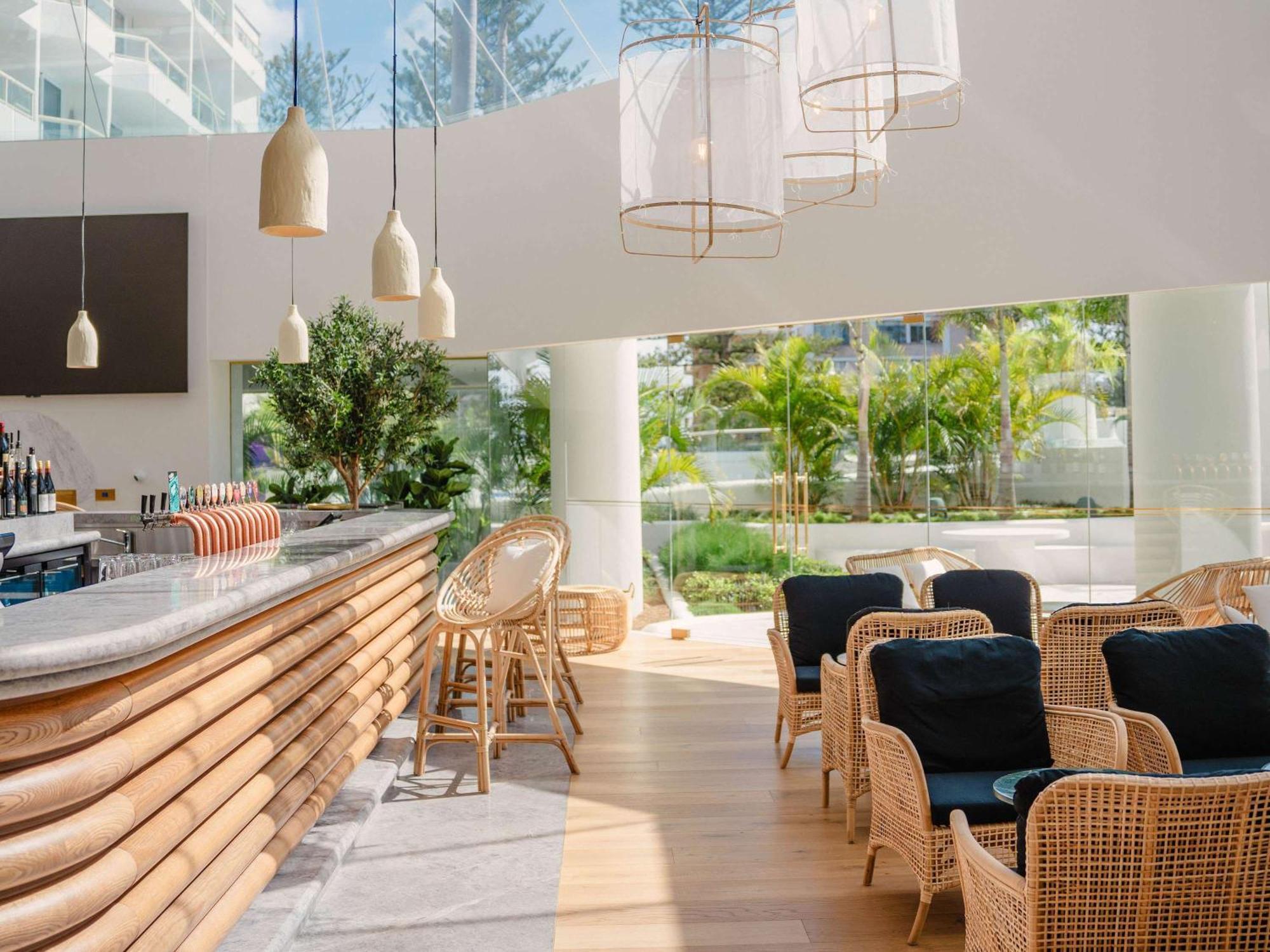 Novotel Brighton Hotel 4*