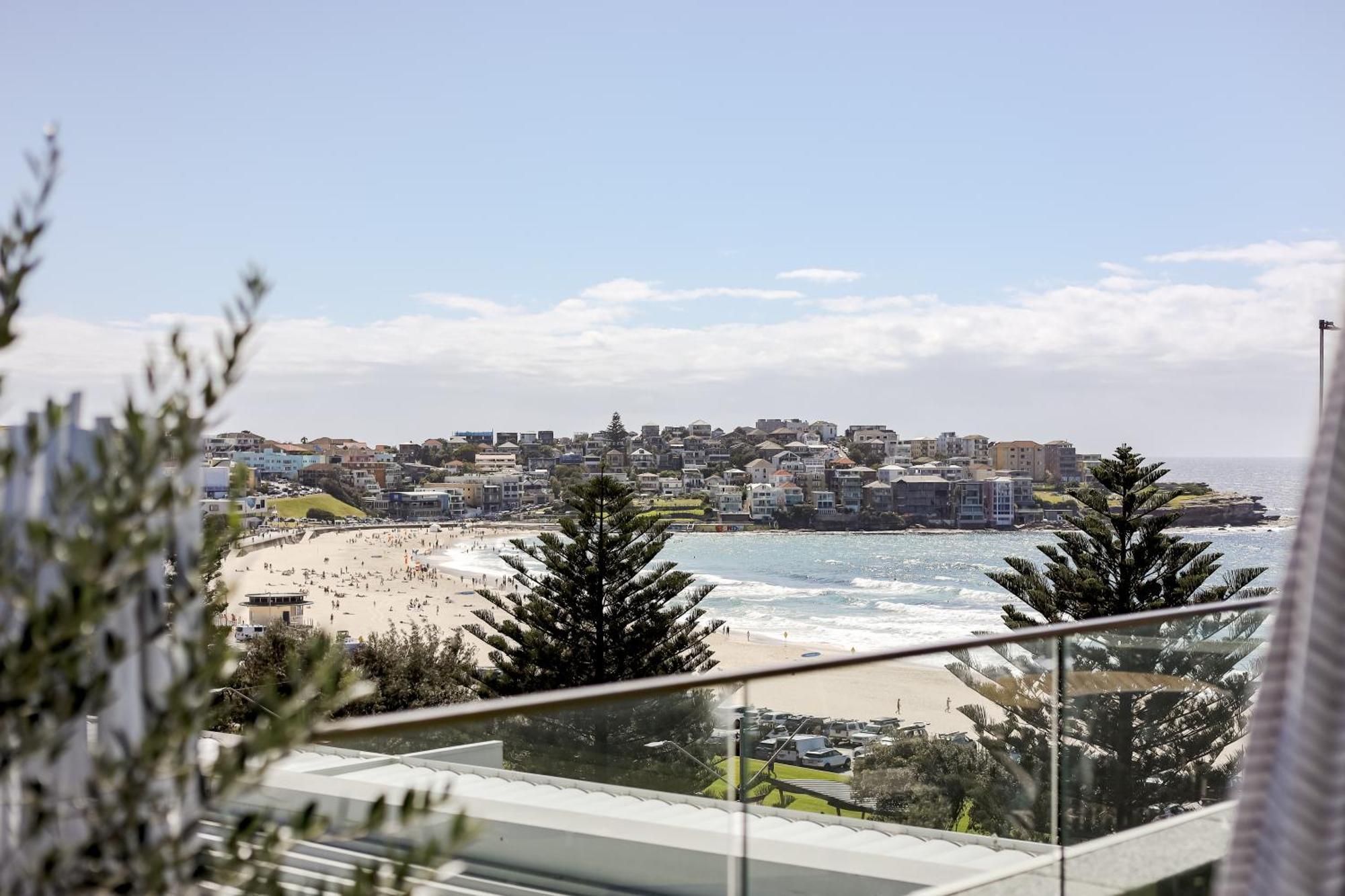 Wake Up! Bondi Sydney