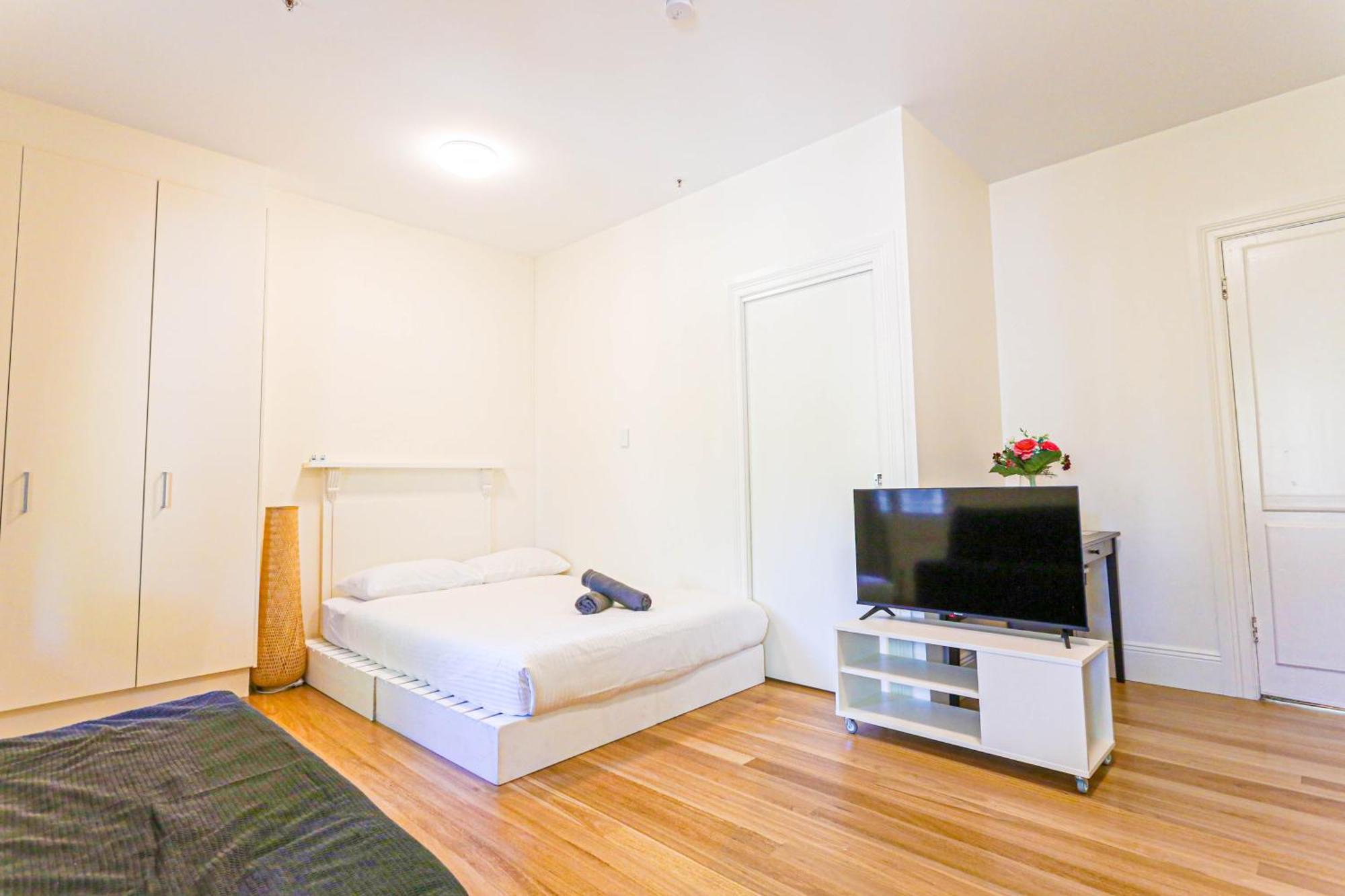 Elegant With Balcony Surry Hills 3