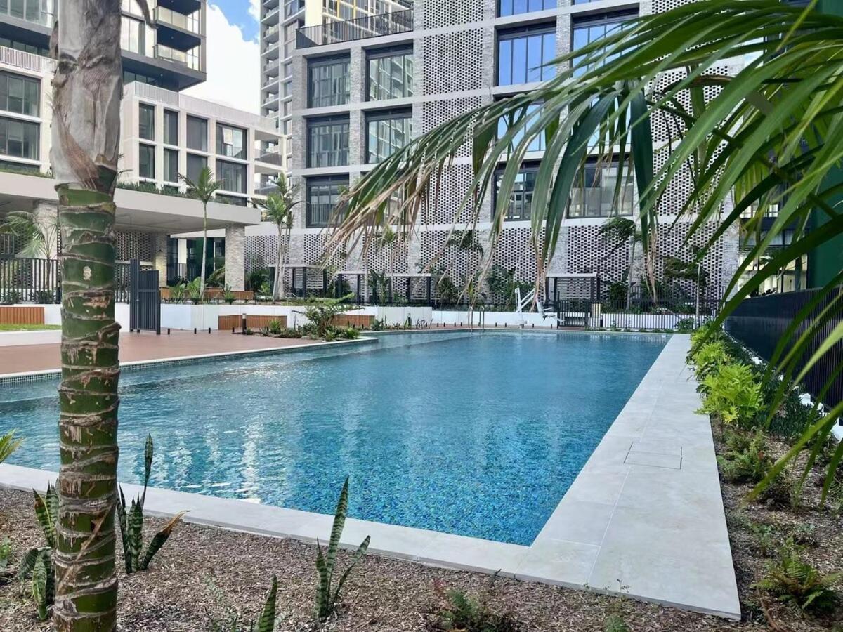 Modern Apartment With Pool View Sydney