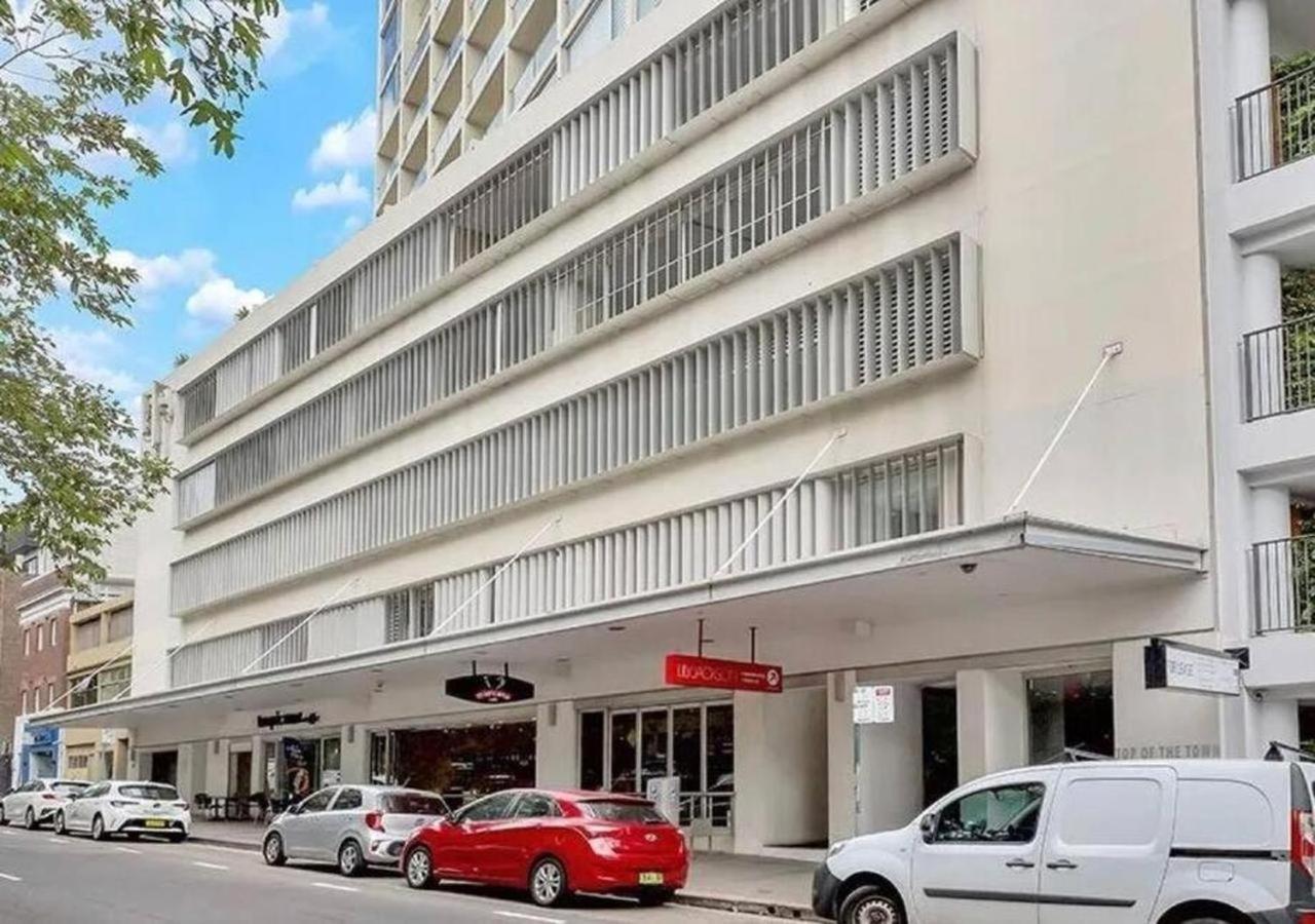 Stylish 2 Bed +24/7 Concierge + Pool + Sauna Apartment