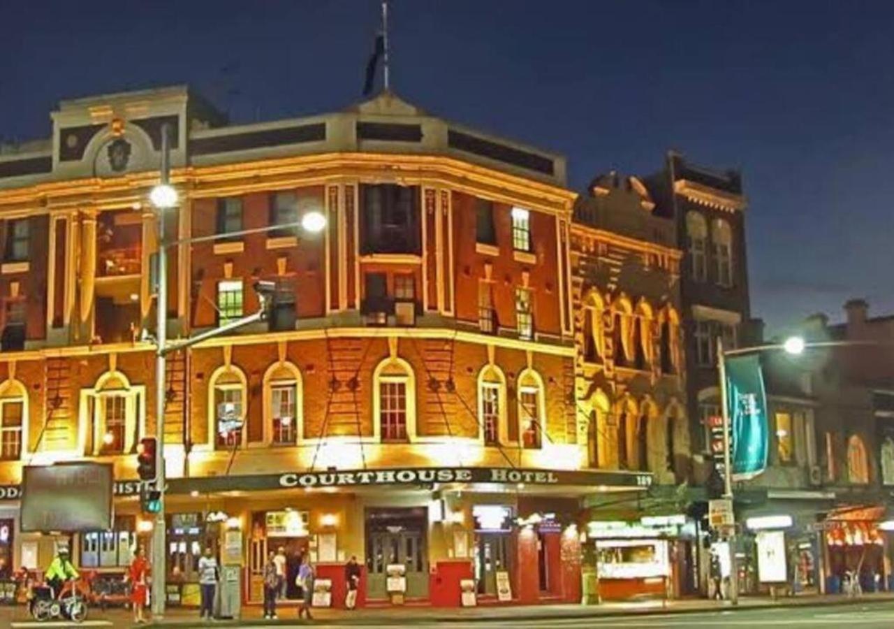 Stylish 2 Bed +24/7 Concierge + Pool + Sauna Apartment Sydney