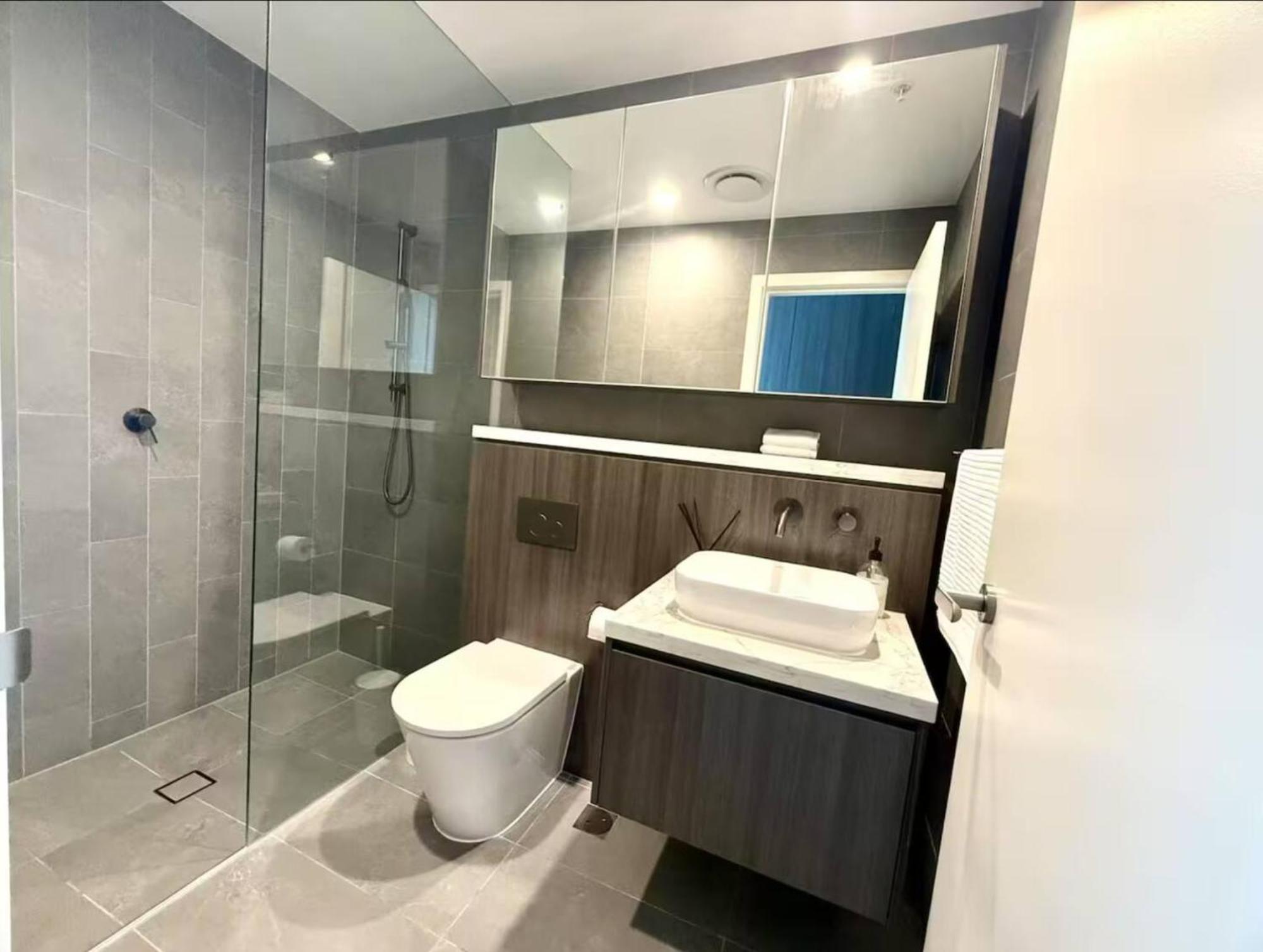 Apartment New Olympic Park 2 Bedroom -pool Gym Parking 9 *