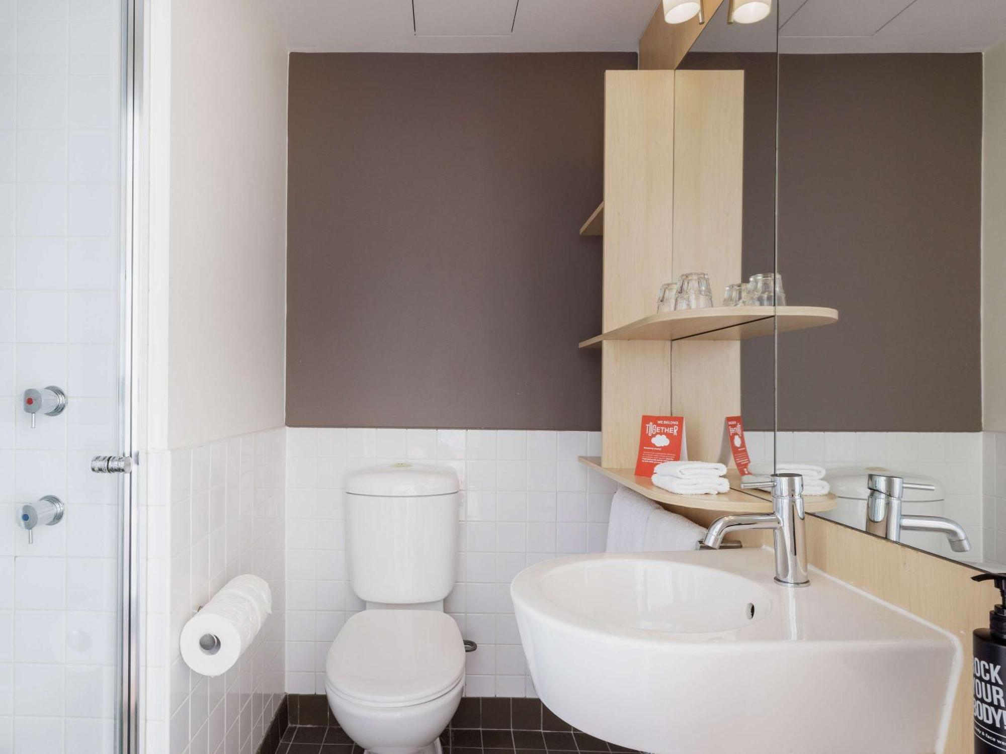 Ibis Olympic Park 3*