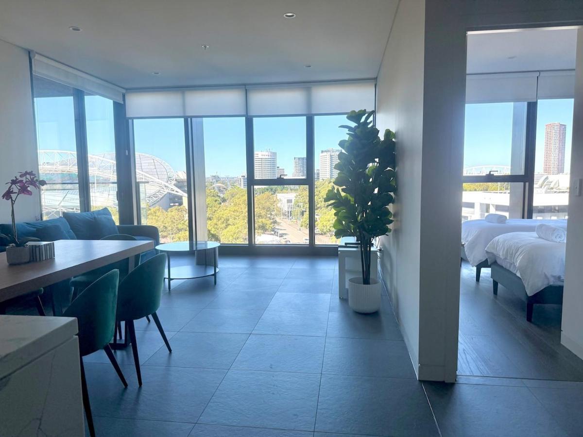 New Olympic Park 2 Bedroom -pool Gym Parking 9 Apartment Sydney