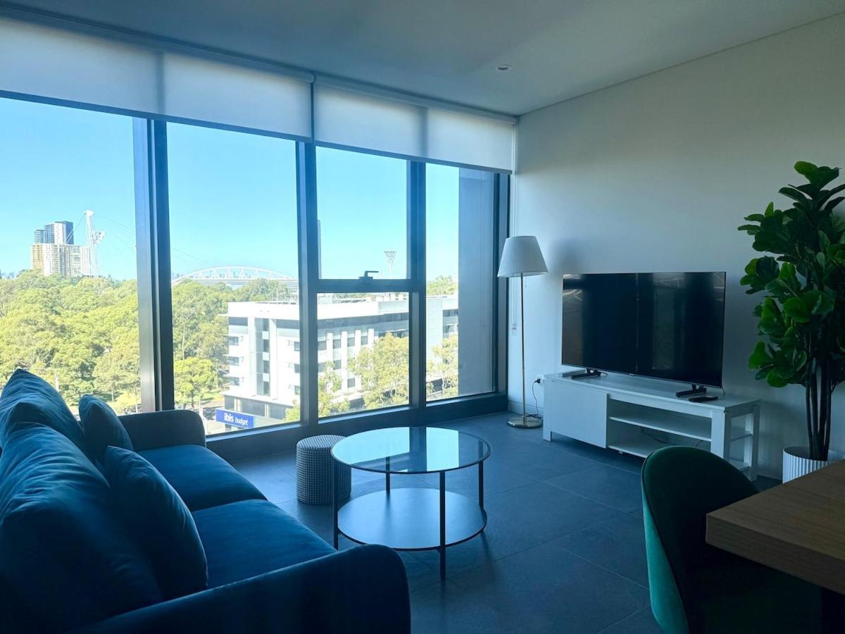Apartment New Olympic Park 2 Bedroom -pool Gym Parking 9 *