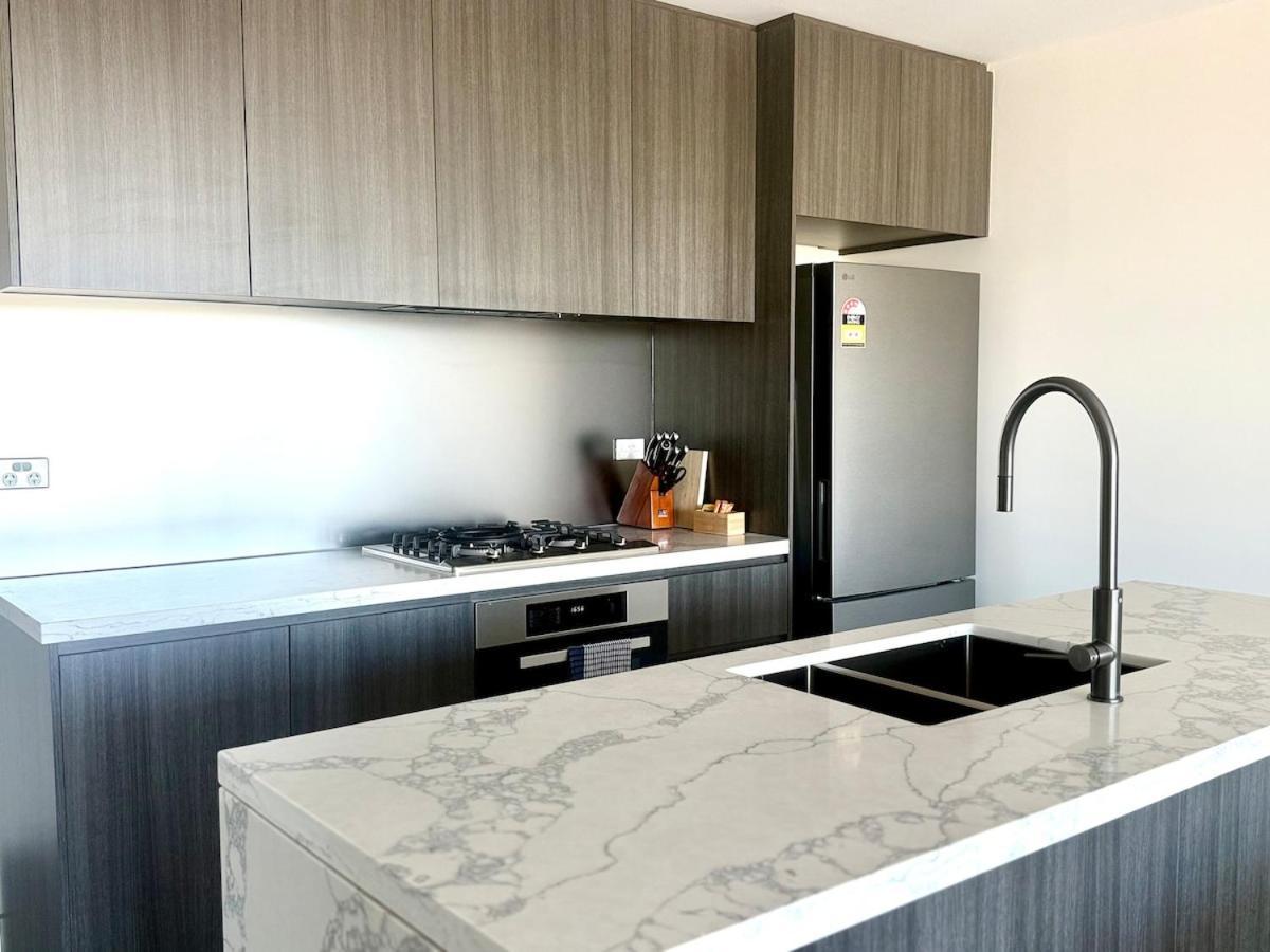 New Olympic Park 2 Bedroom -pool Gym Parking 9 Sydney