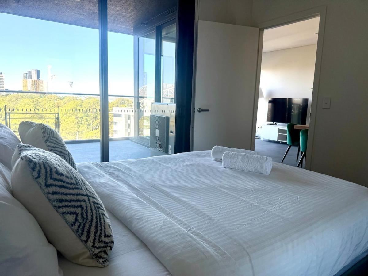 Apartment New Olympic Park 2 Bedroom -pool Gym Parking 9
