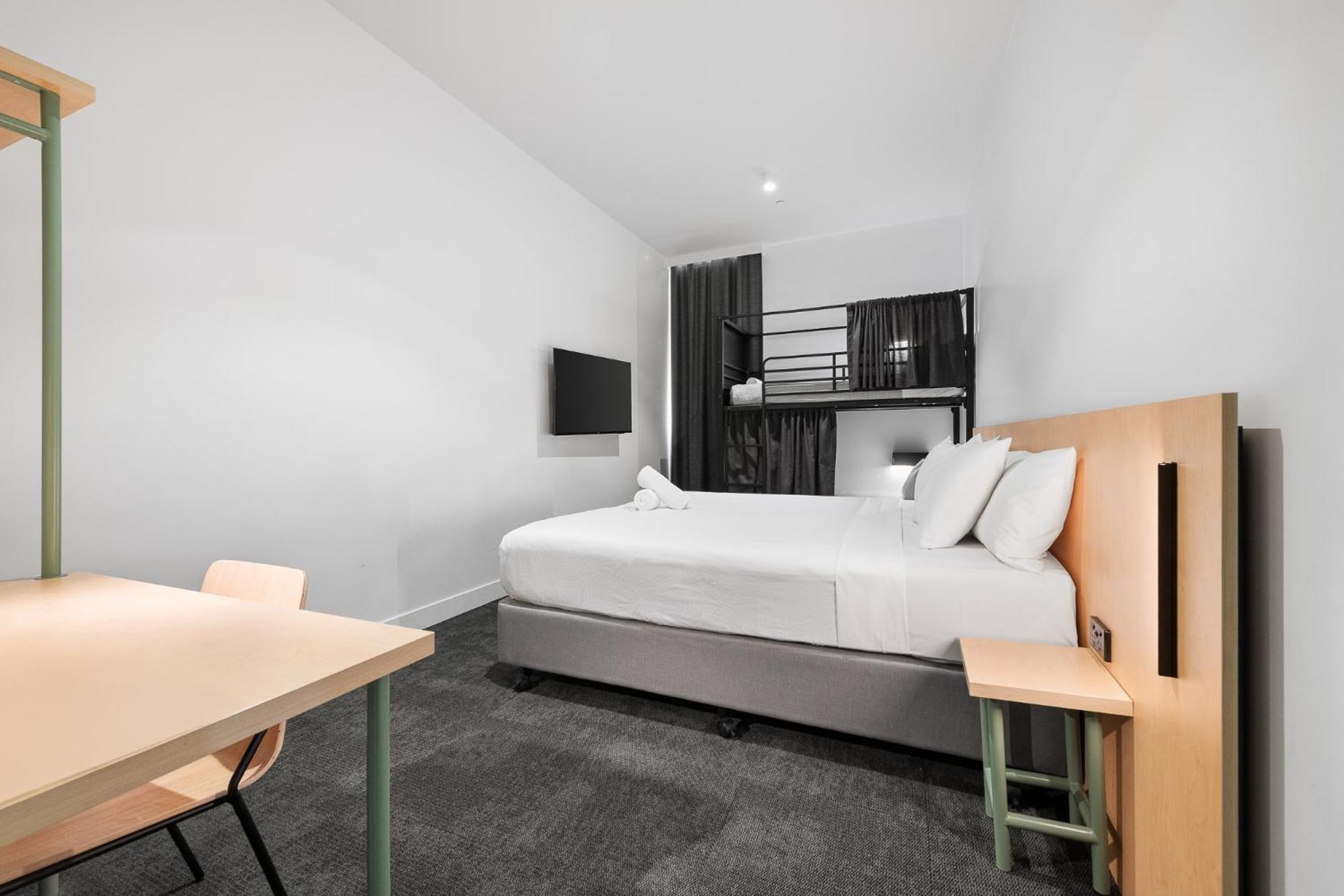 Hostel Yha Harbour *